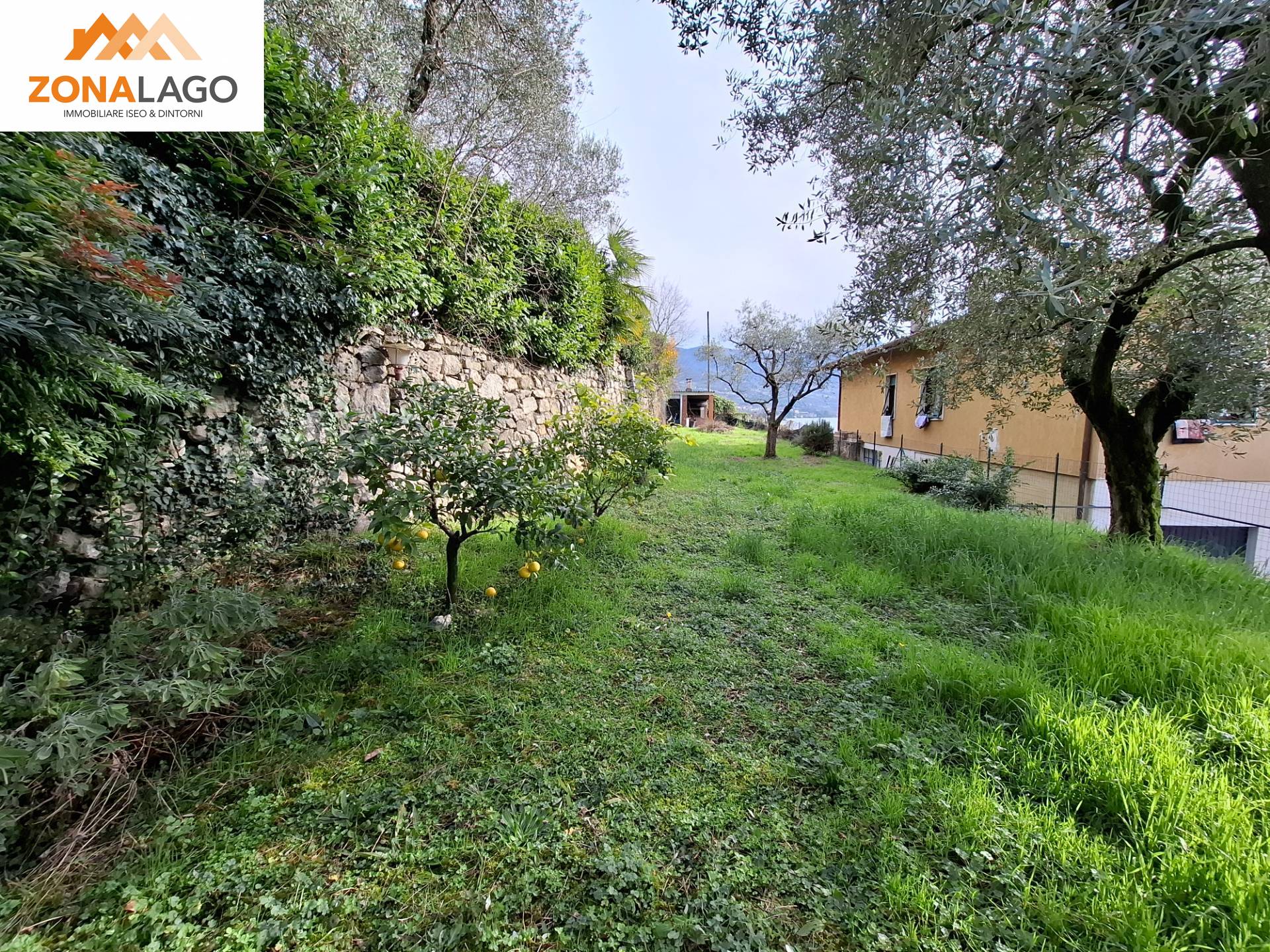 Casa singola in vendita a Sale Marasino