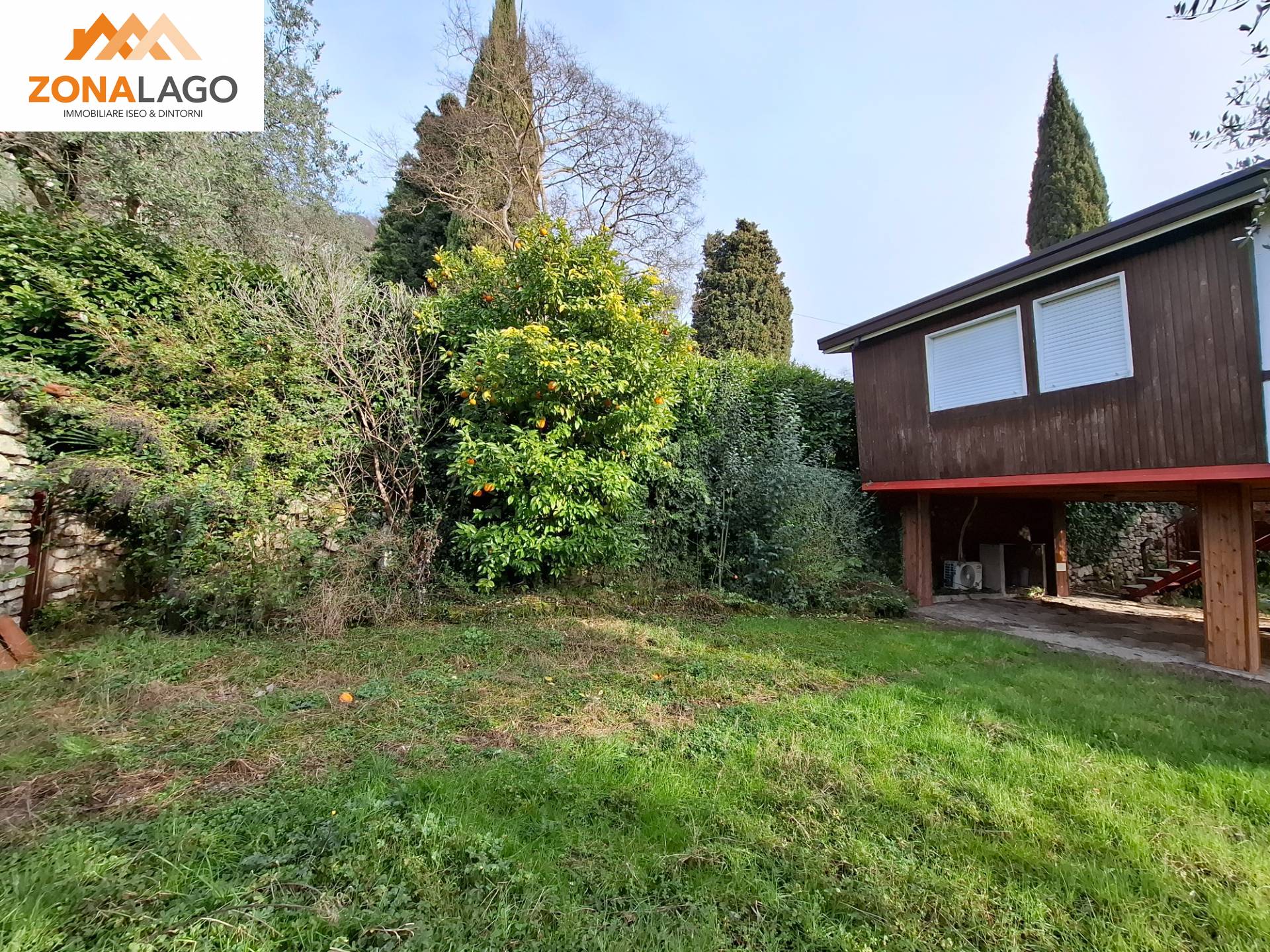 Casa singola in vendita a Sale Marasino