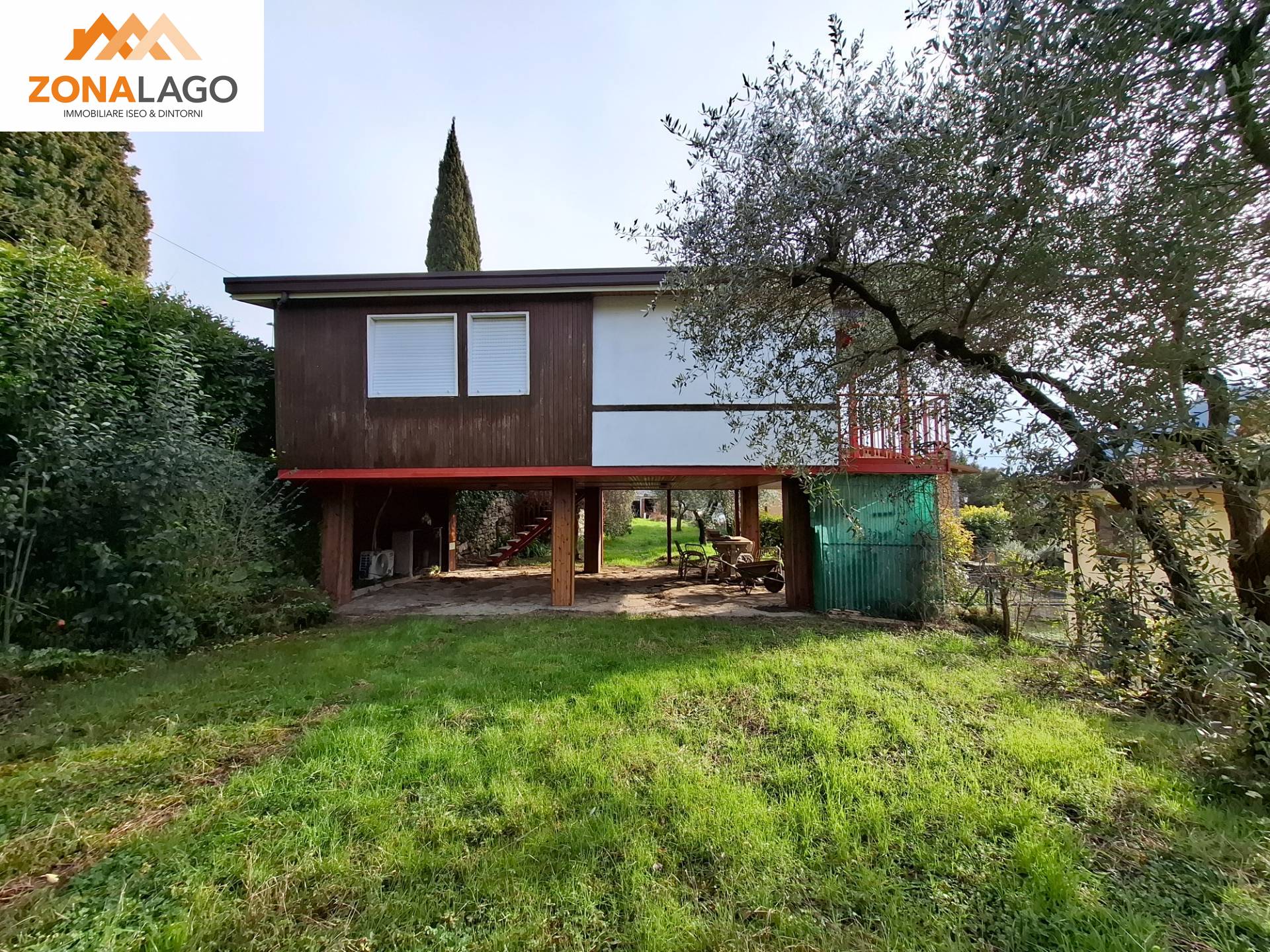 Casa singola in vendita a Sale Marasino