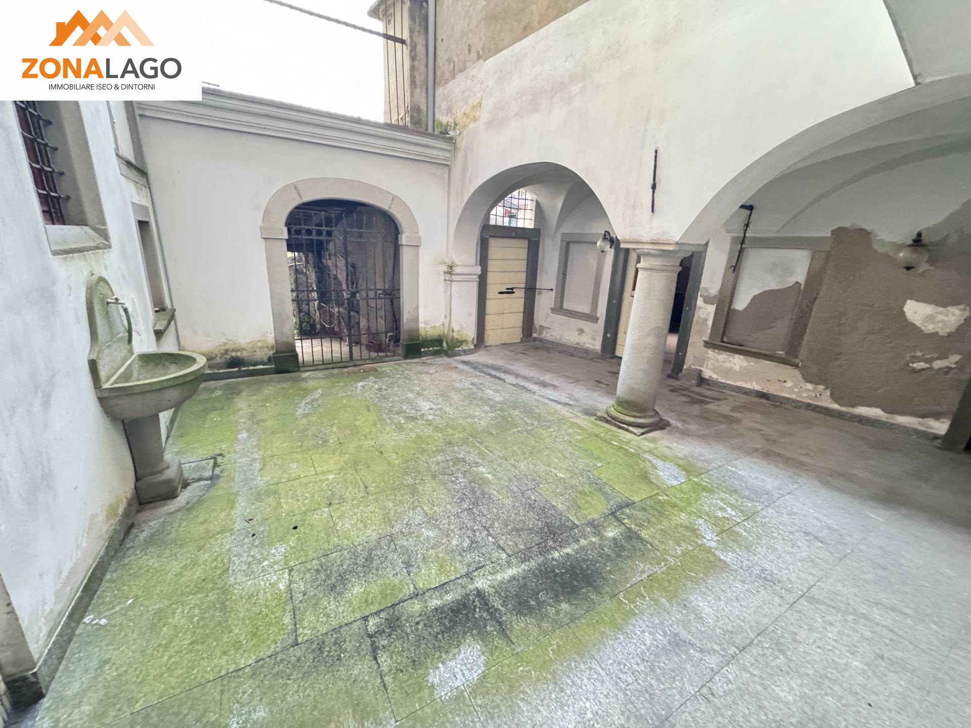 Appartamento in vendita a Sale Marasino, Centro/centro storico