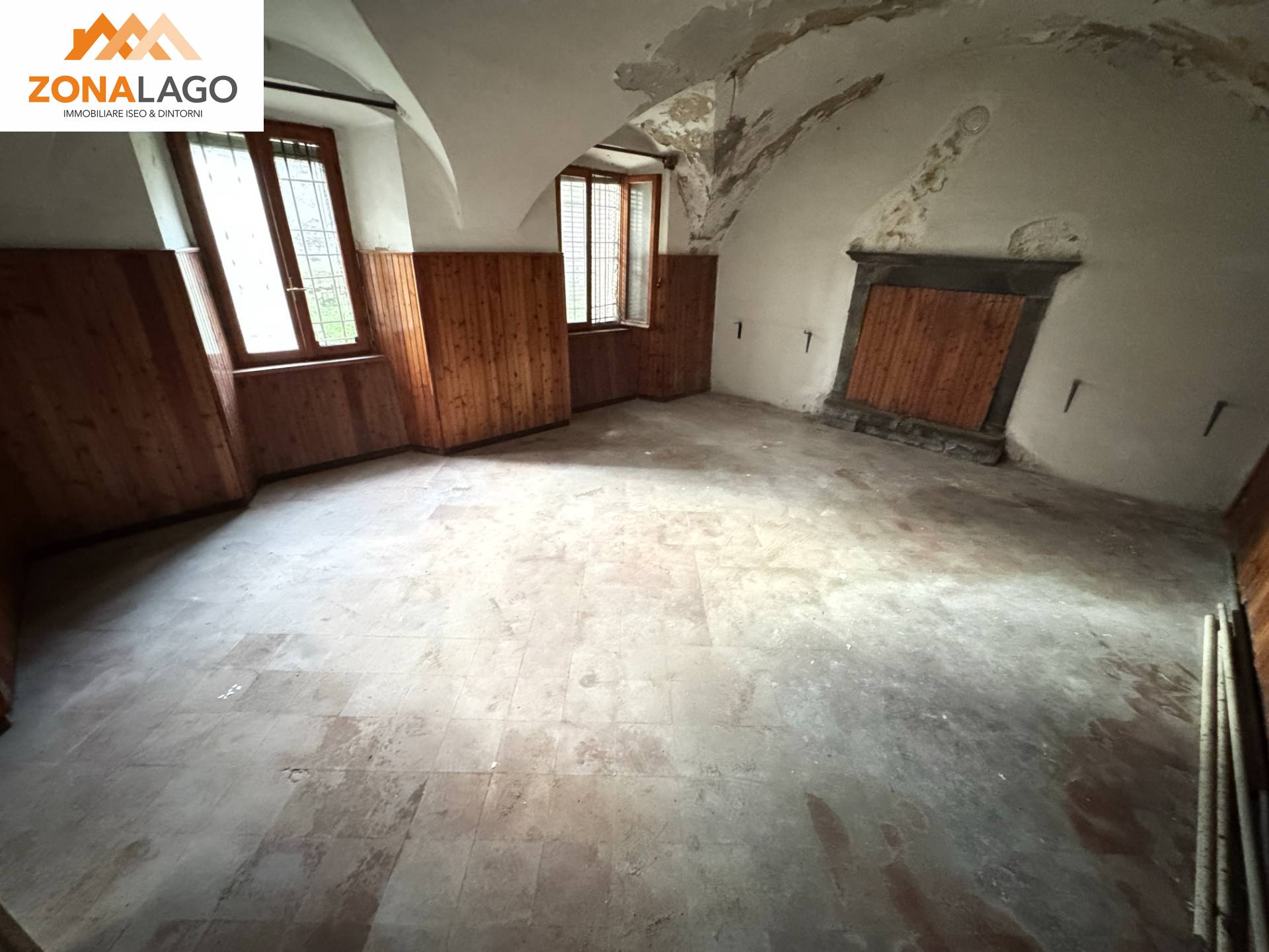 Appartamento in vendita a Sale Marasino, Centro/centro storico