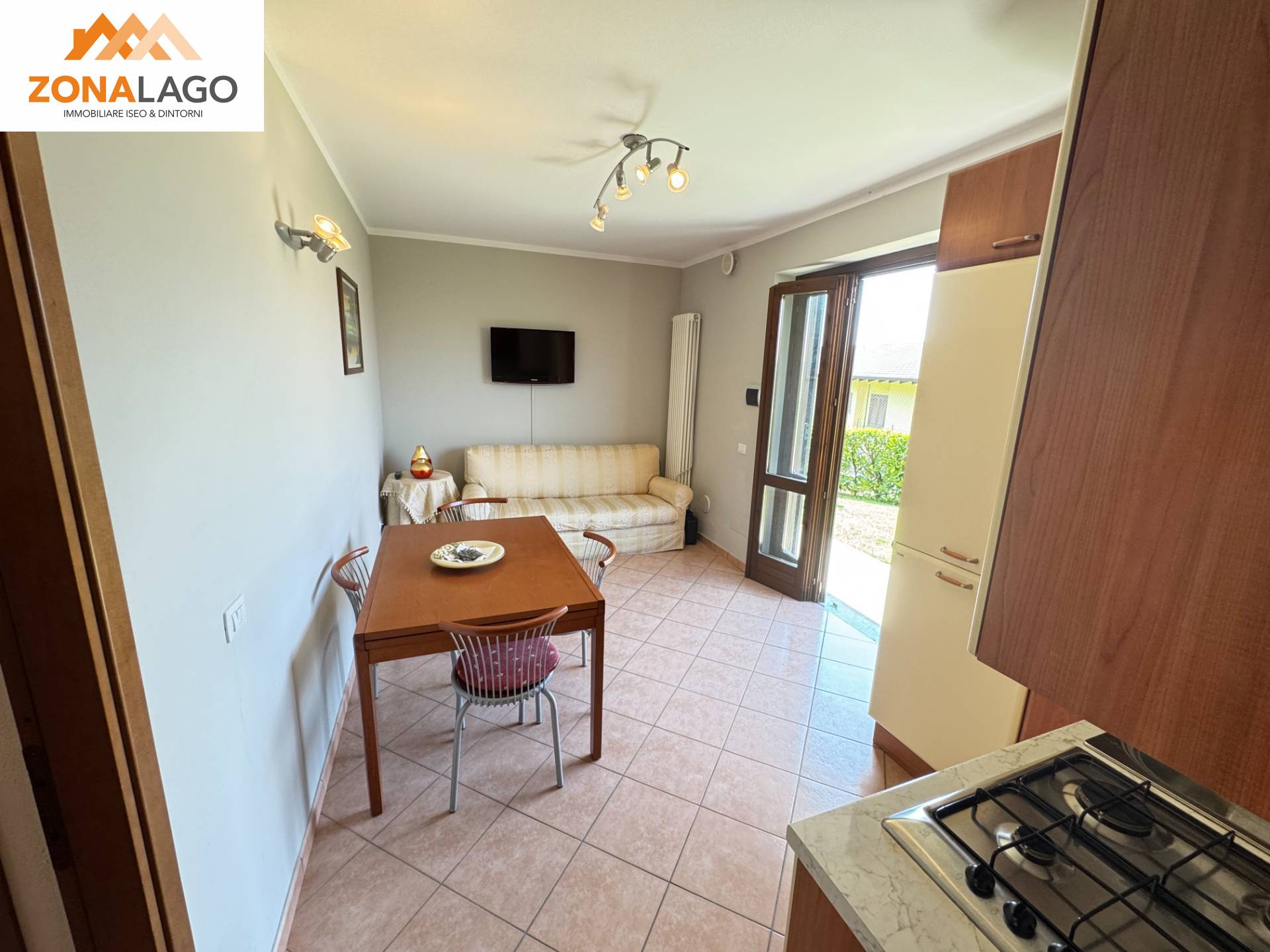 APPARTAMENTO in vendita a Sale Marasino