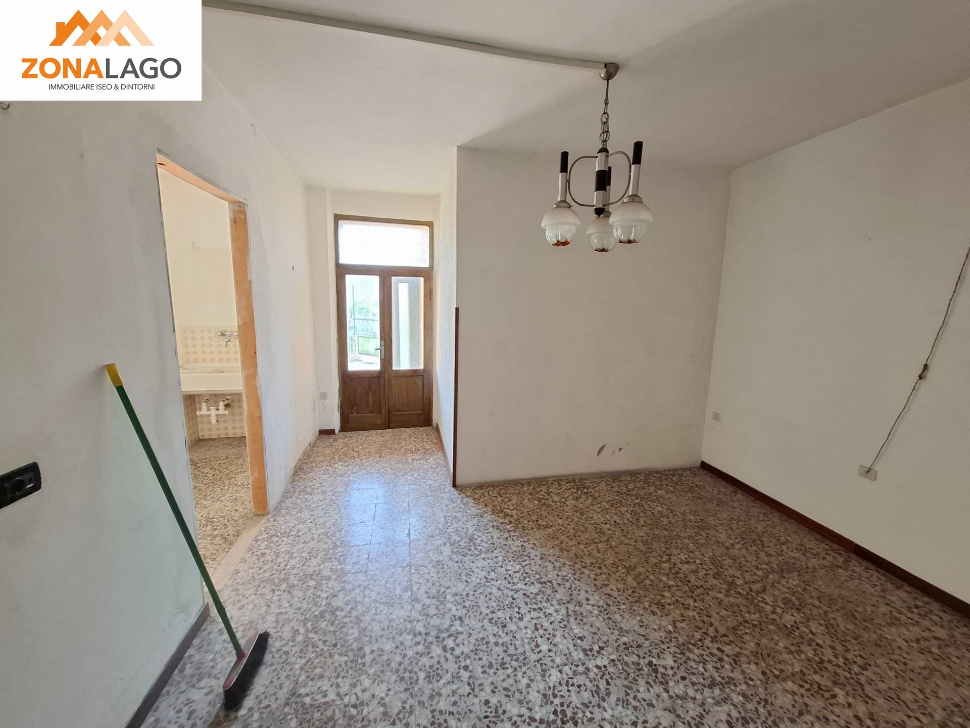 Appartamento in vendita a Sale Marasino