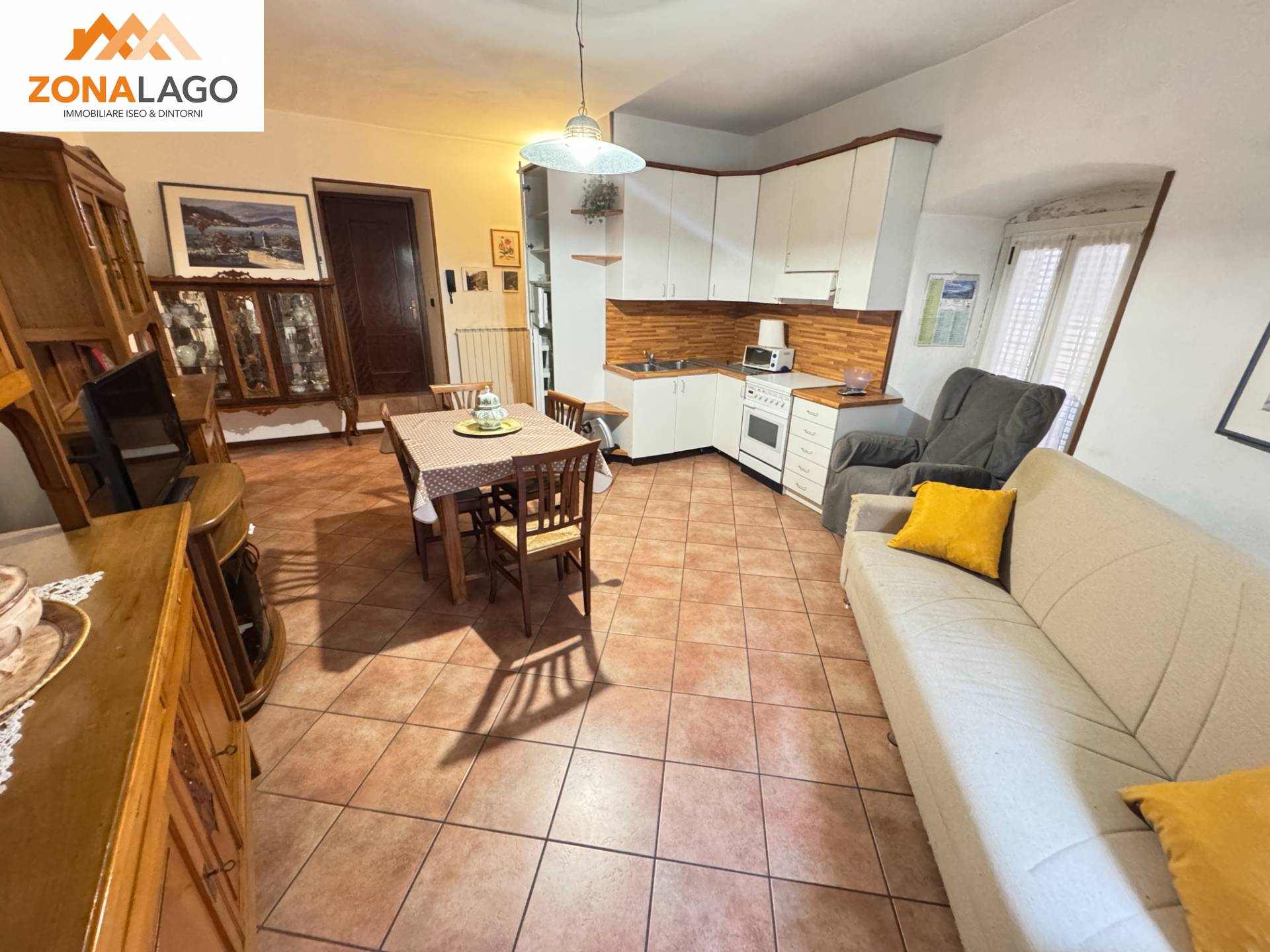 APPARTAMENTO in vendita a Sale Marasino, Centro/centro storico