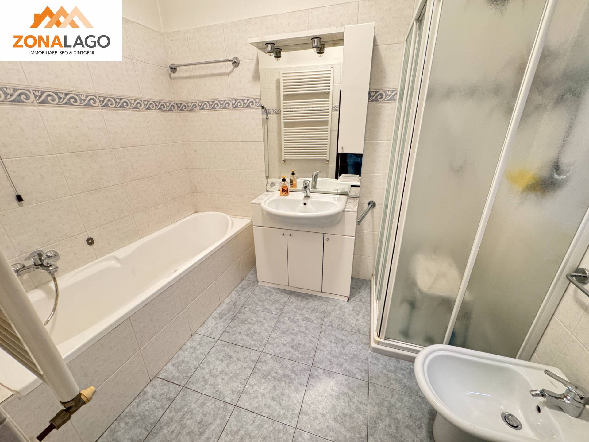 APPARTAMENTO in vendita a Sale Marasino, Centro/centro storico