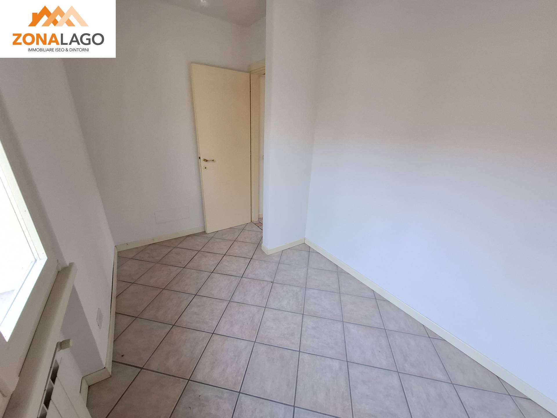 APPARTAMENTO in vendita a Sale Marasino