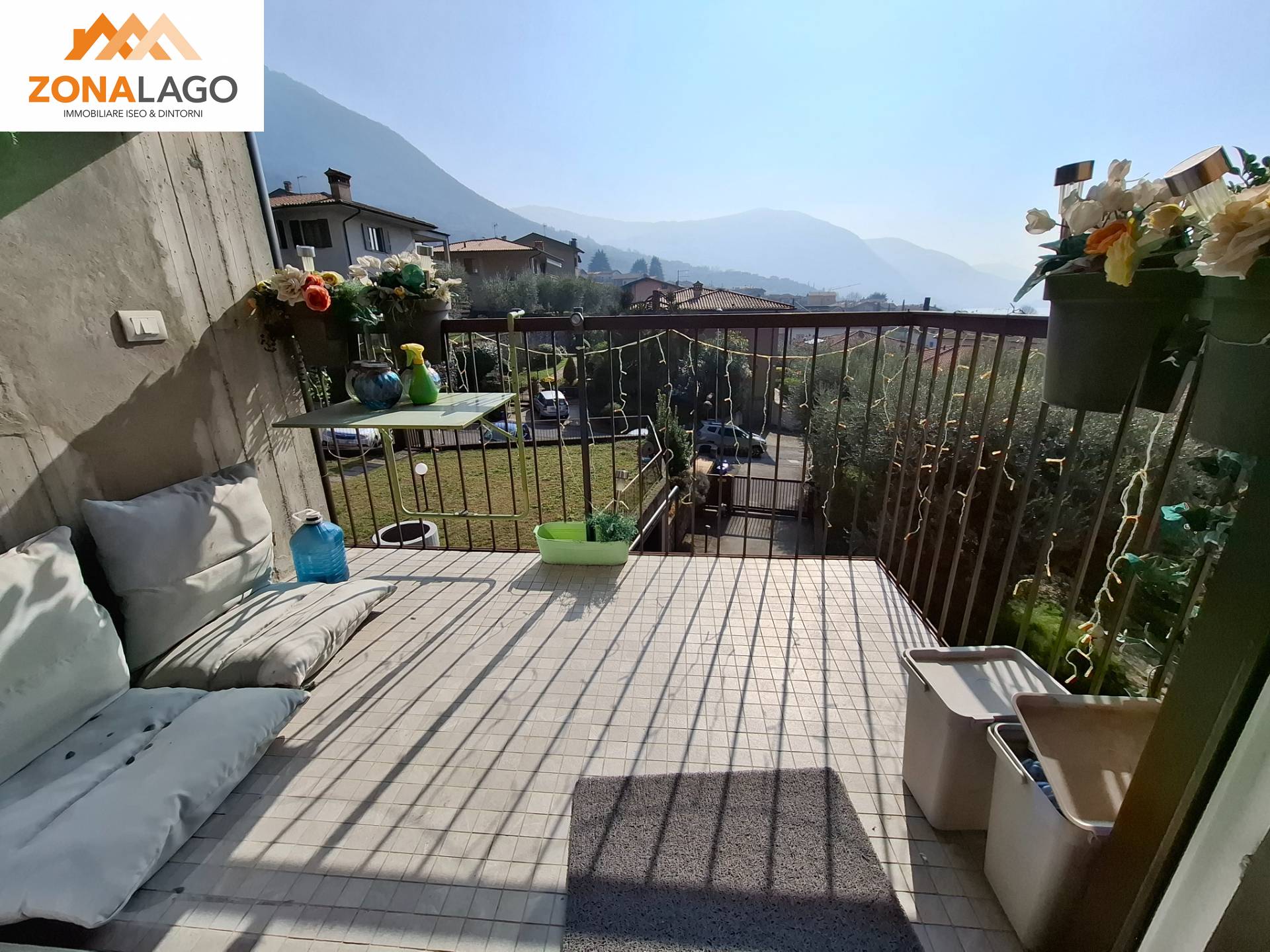 Appartamento in vendita a Sale Marasino