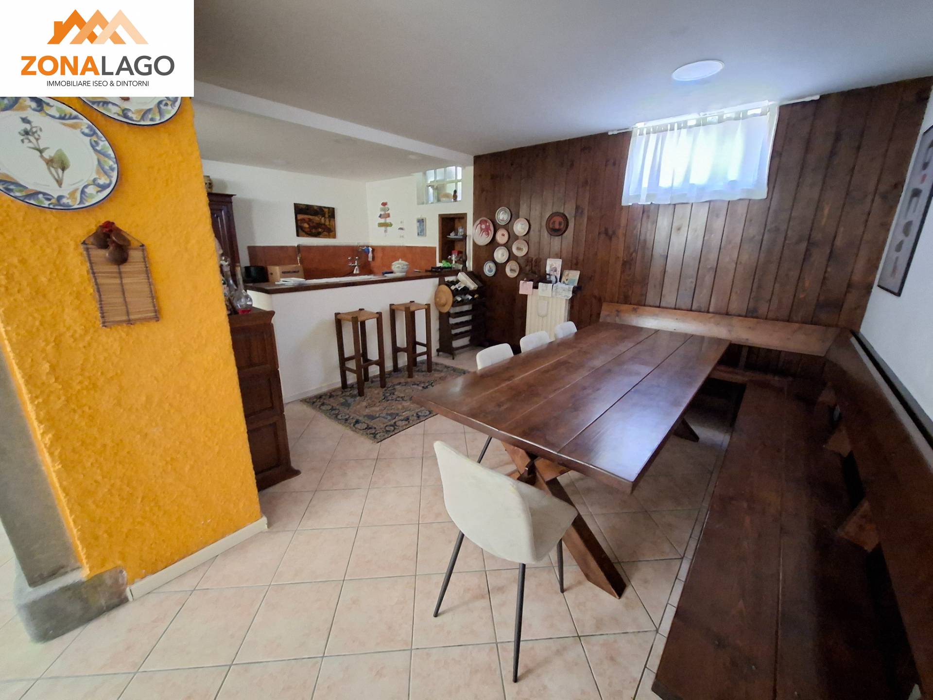 Villa in vendita a Sale Marasino