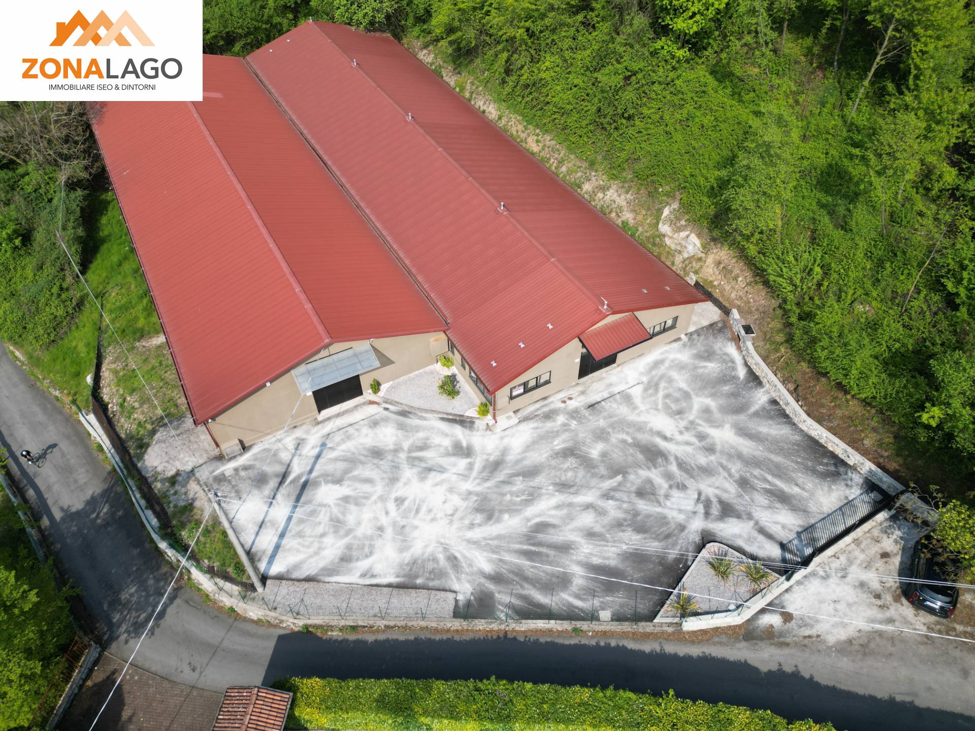 Capannone in affitto a Sale Marasino