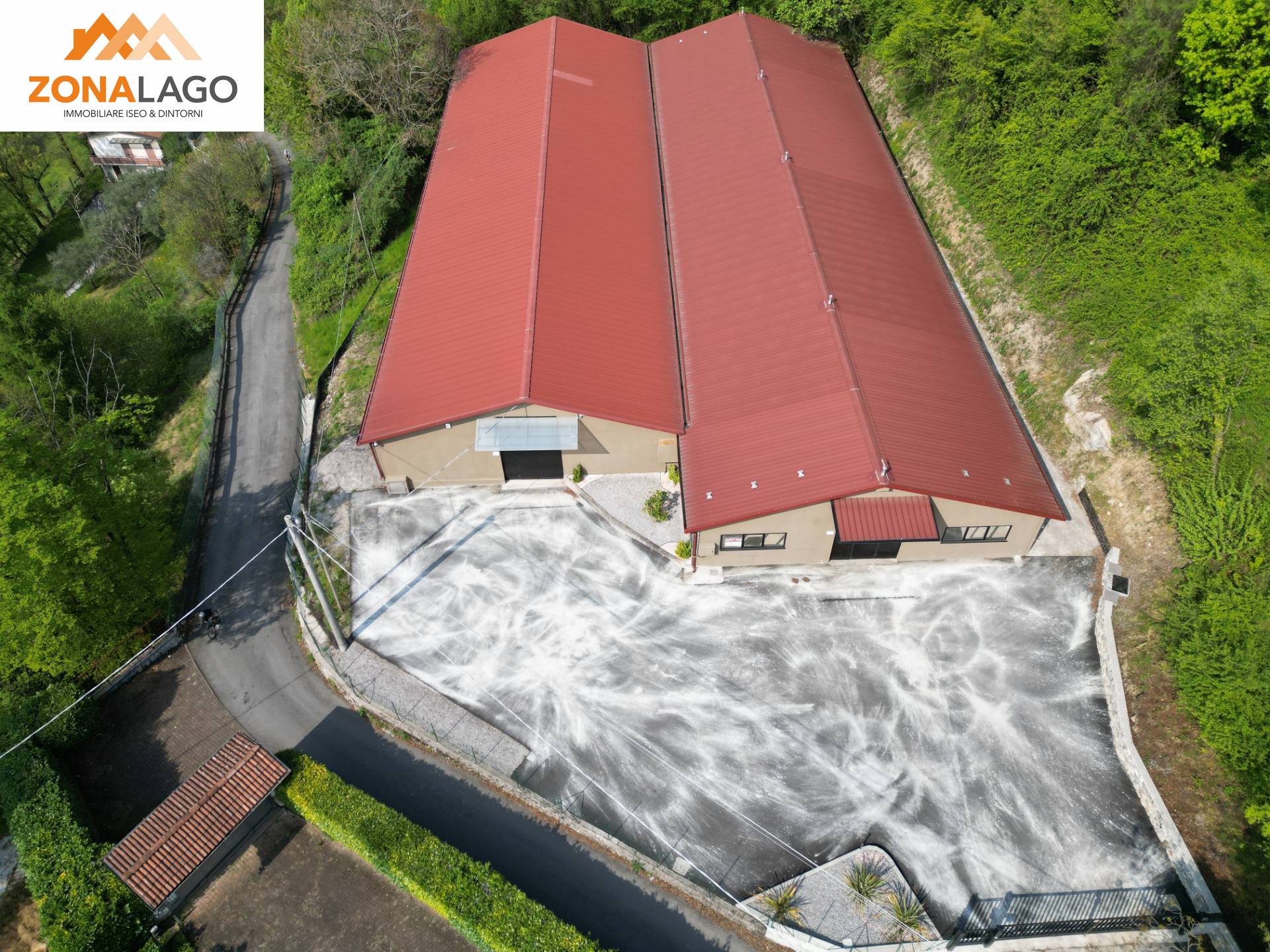 Capannone in affitto a Sale Marasino