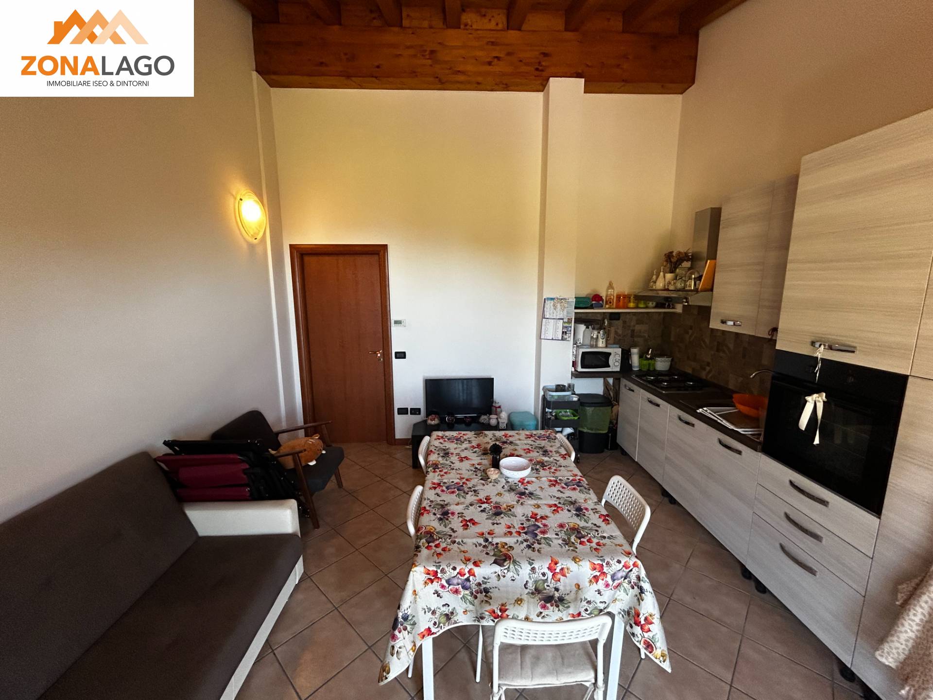APPARTAMENTO in vendita a Zone