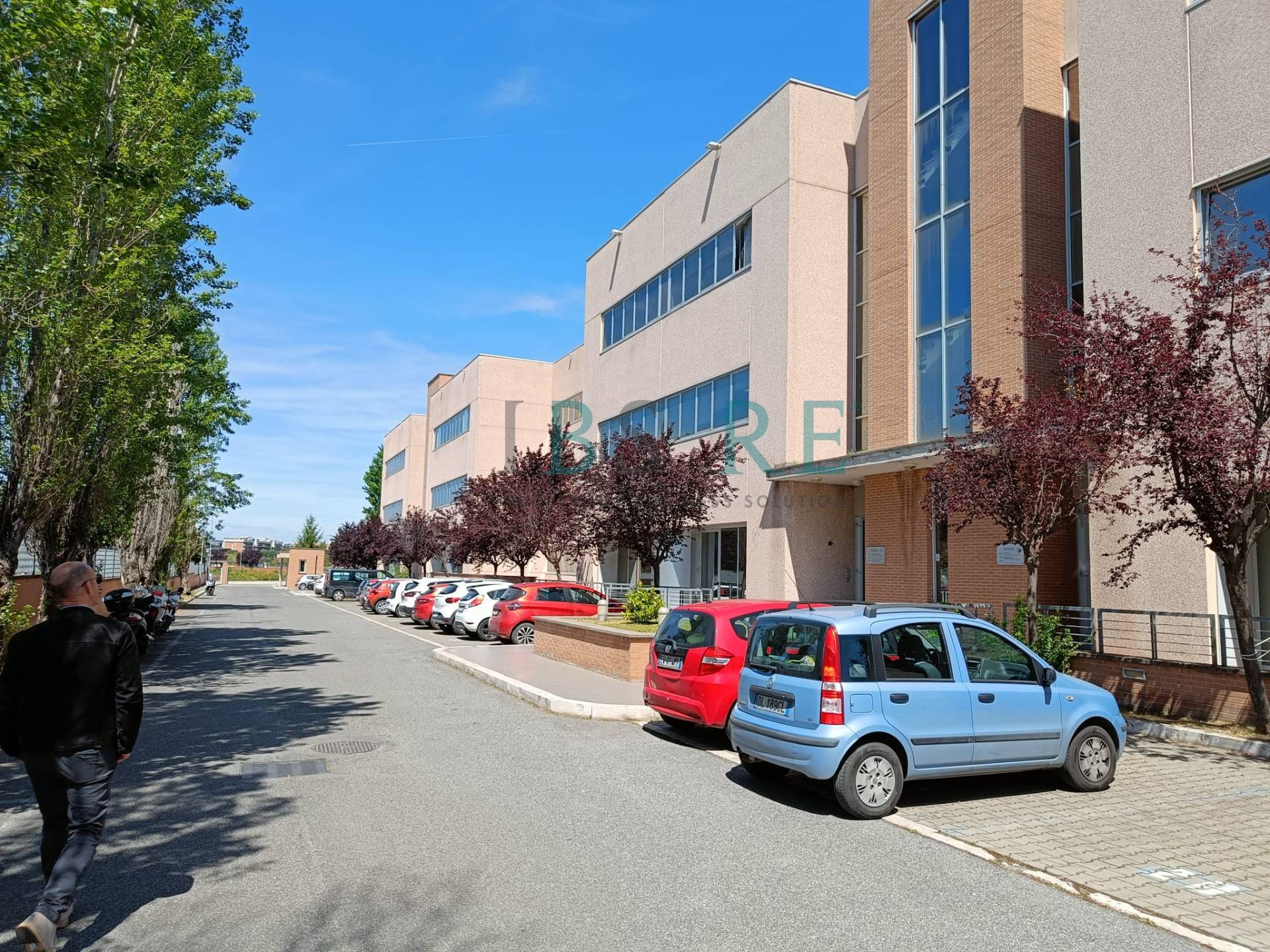 Ufficio/Laboratorio (Cat. D/7) in vendita a Roma, Tiburtino