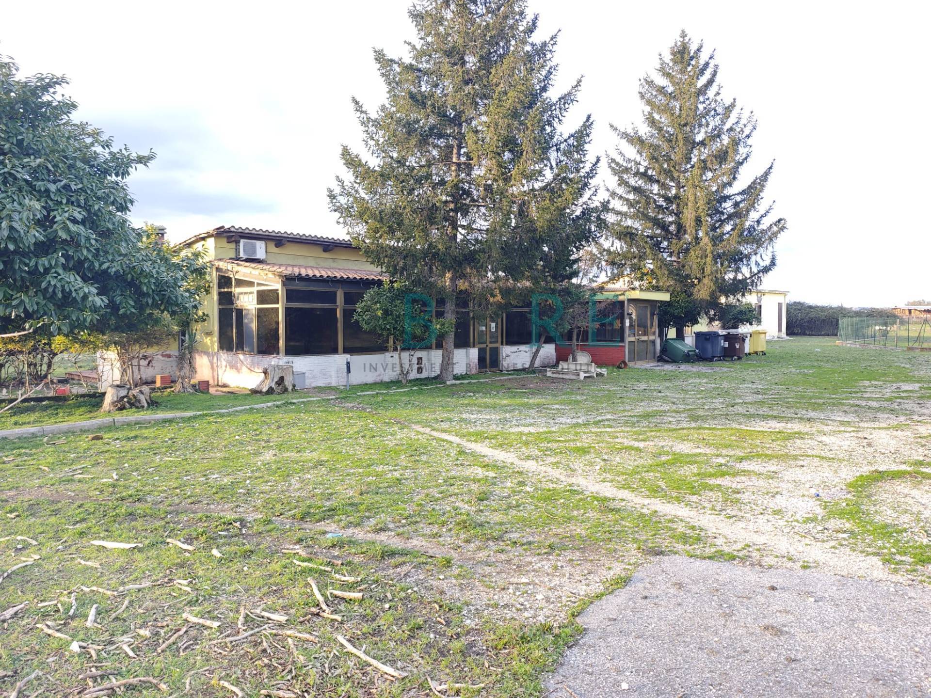 Locale commerciale in vendita a Roma