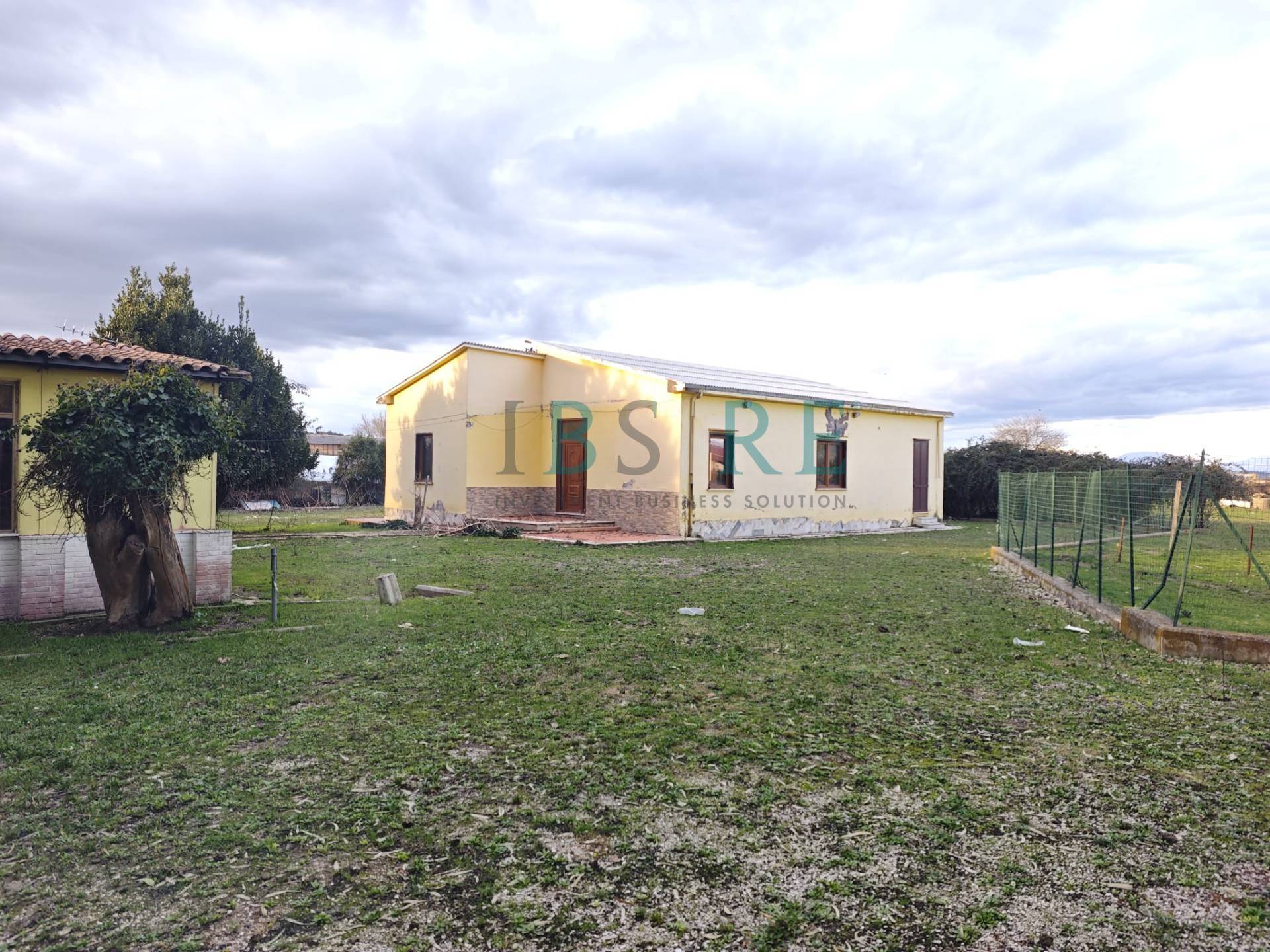 Locale commerciale in vendita a Roma