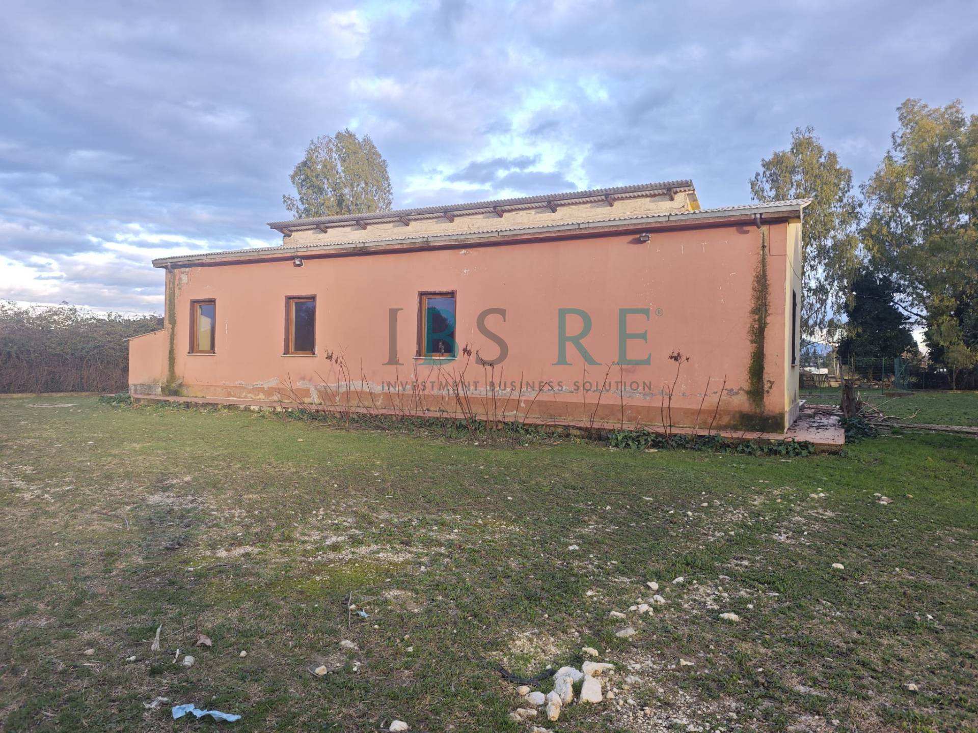 Locale commerciale in vendita a Roma