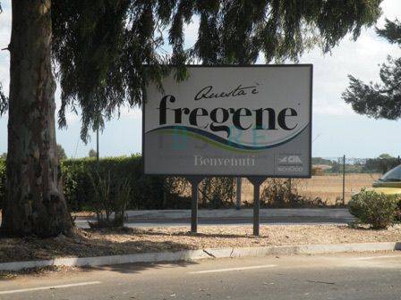Compendio commerciale in vendita a Fiumicino, Fregene