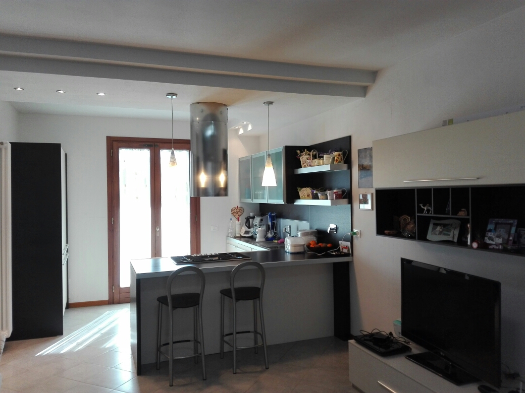 Appartamento Moderno in vendita a Montespertoli