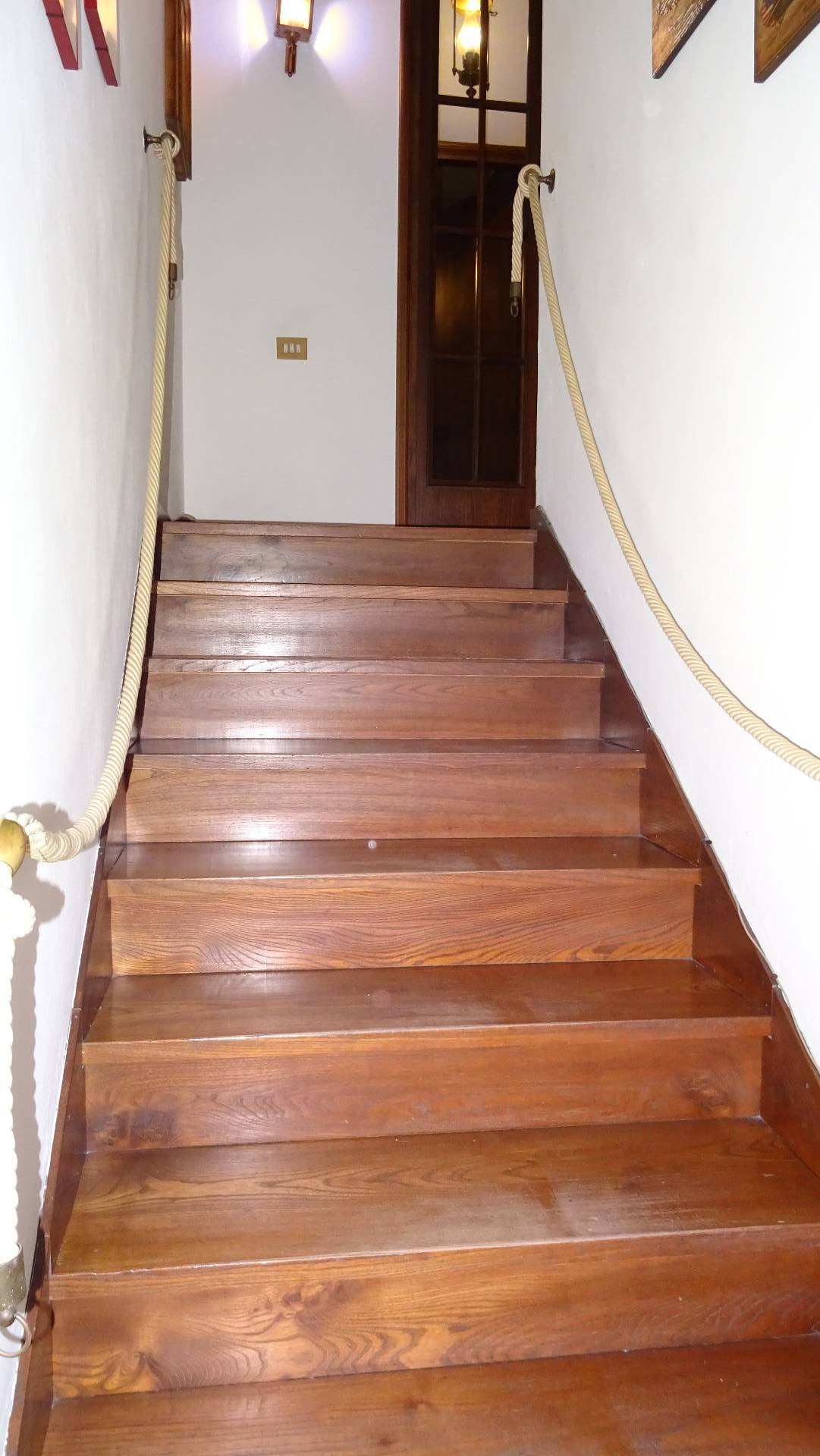 Appartamento Moderno in vendita a Montespertoli