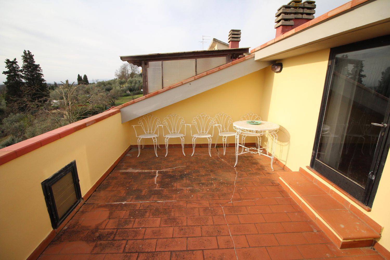 Appartamento Moderno in vendita a Montespertoli