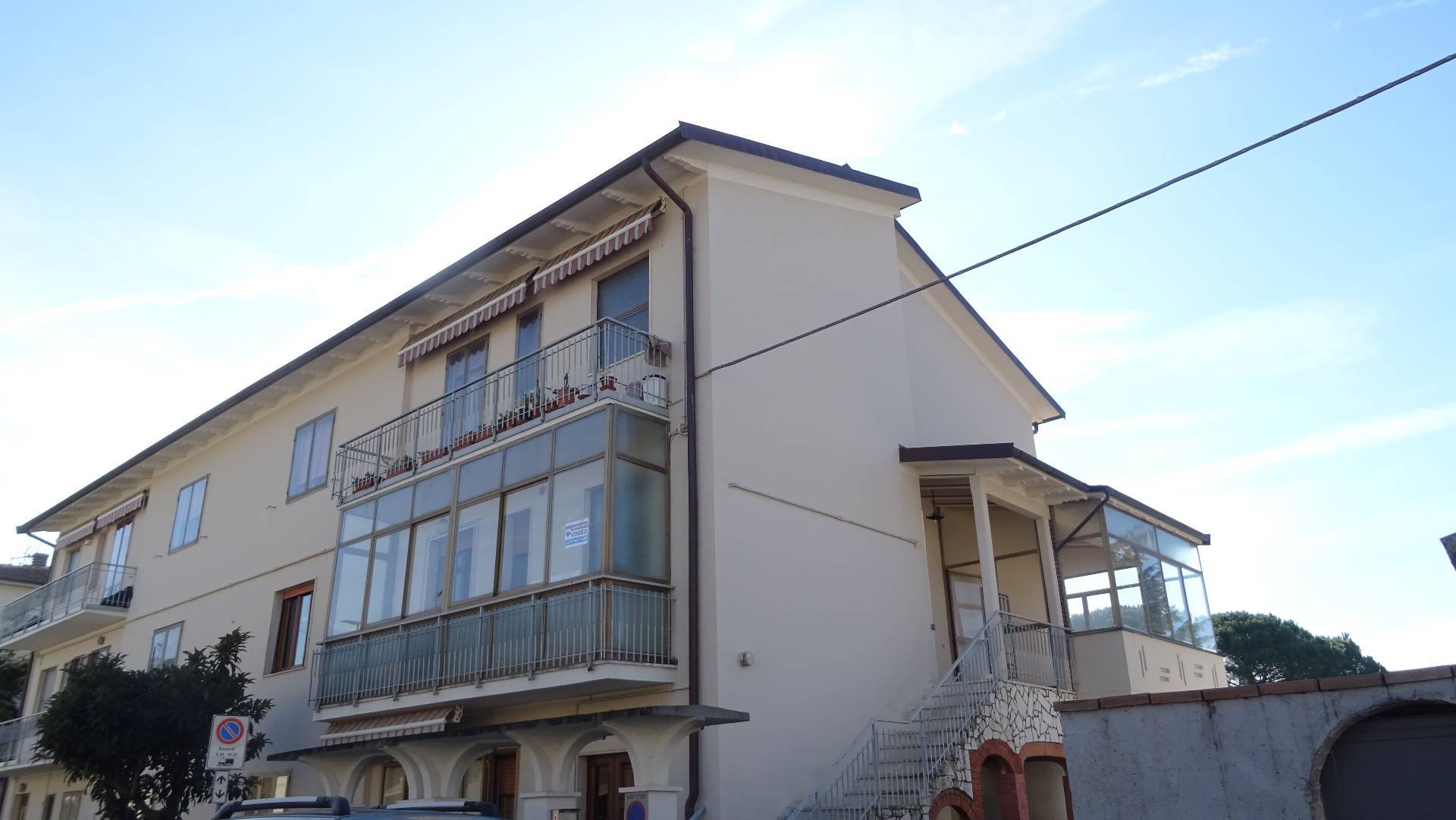 Appartamento Moderno in vendita a Montespertoli