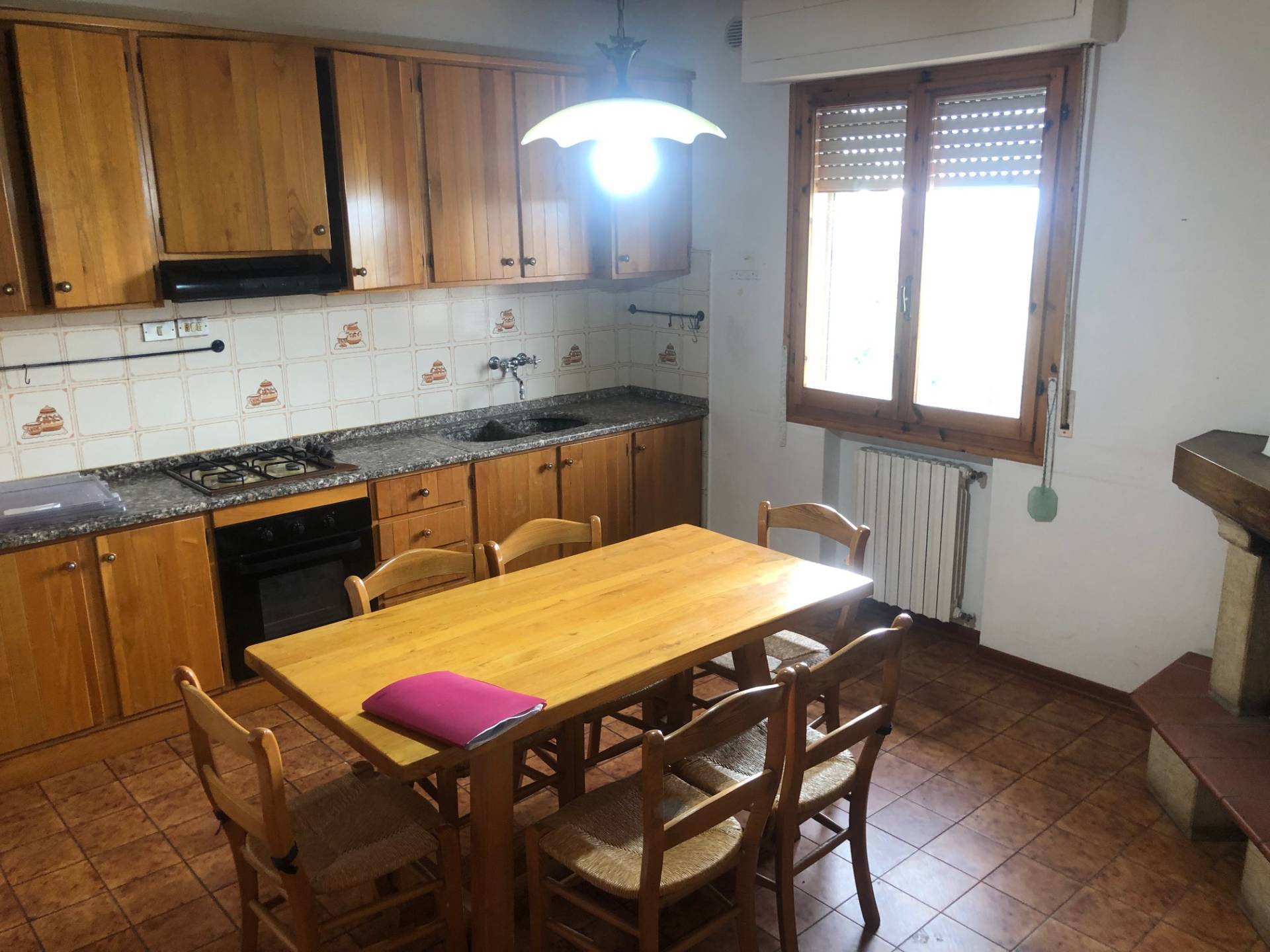 Appartamento Moderno in vendita a Montespertoli