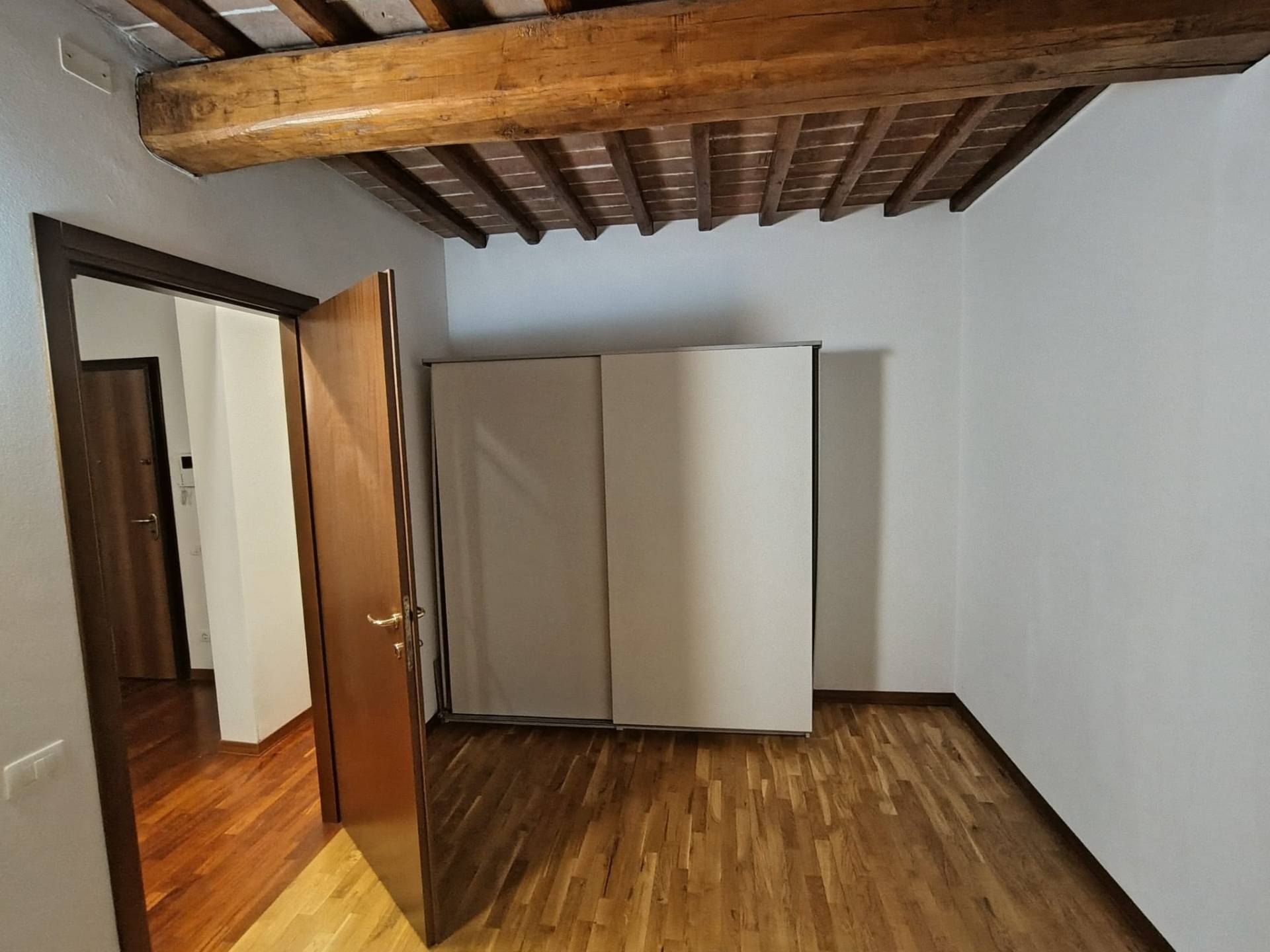 Appartamento Moderno in vendita a Montespertoli