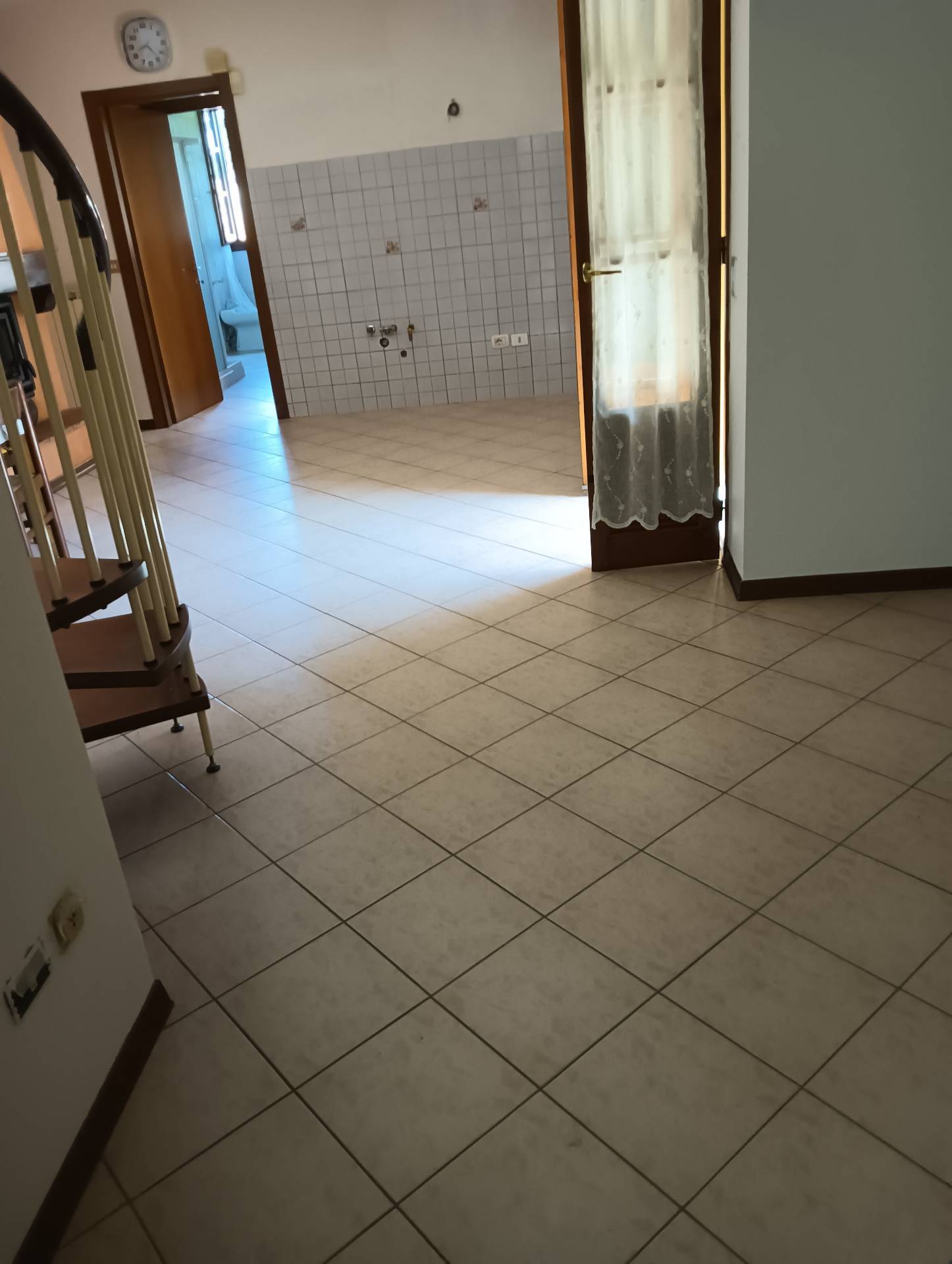 Appartamento Moderno in vendita a Montespertoli