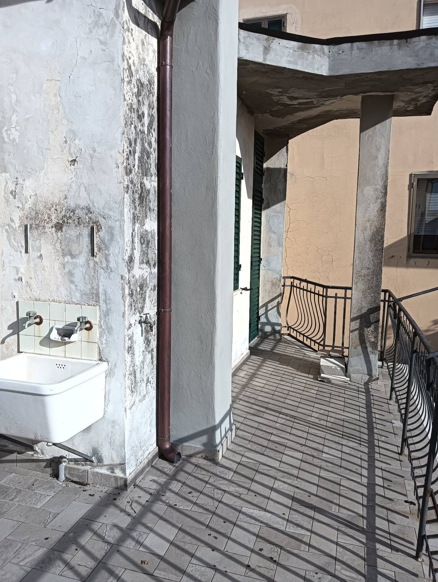 Appartamento Moderno in vendita a Montespertoli