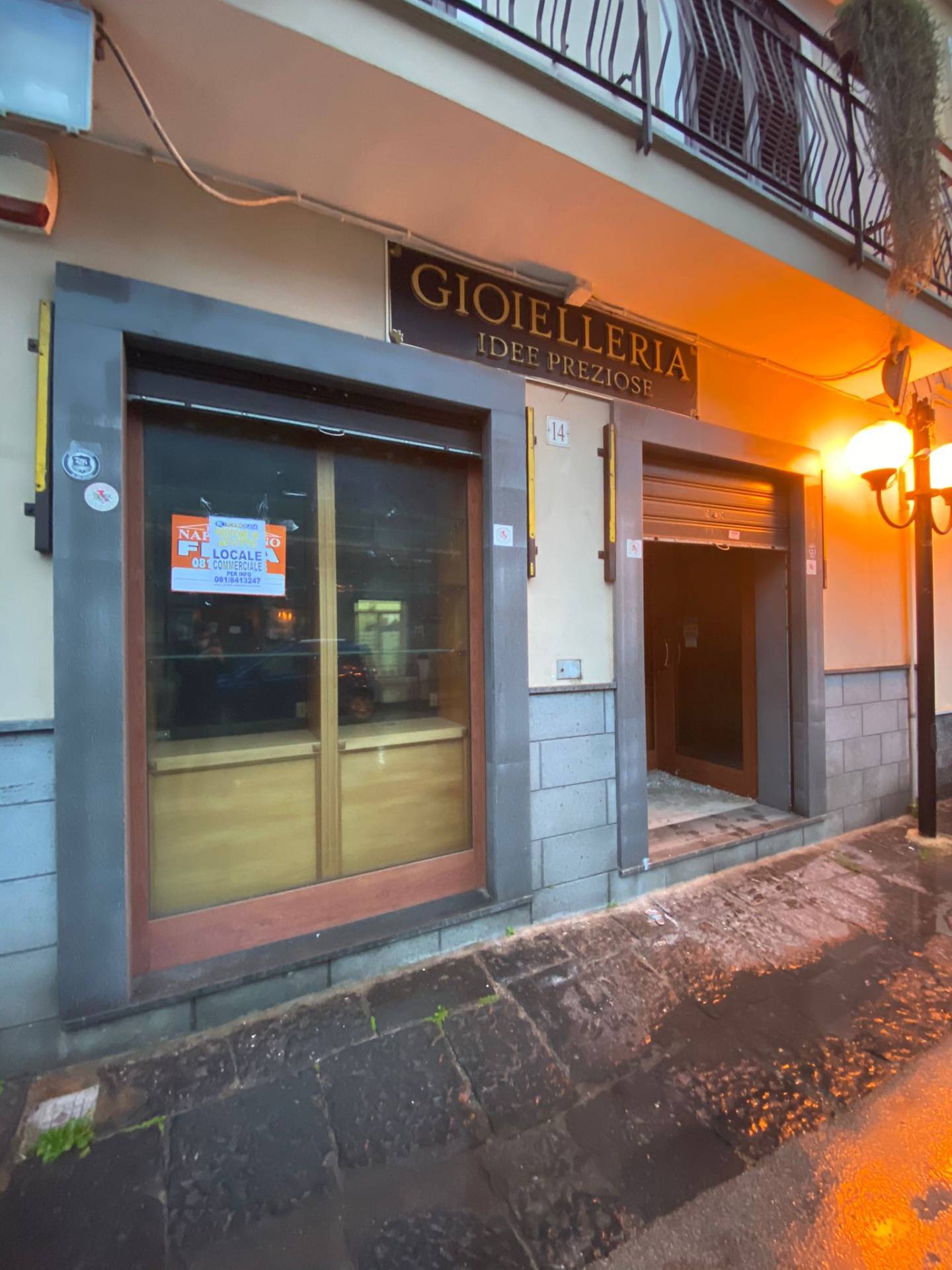 Negozio in affitto a Saviano