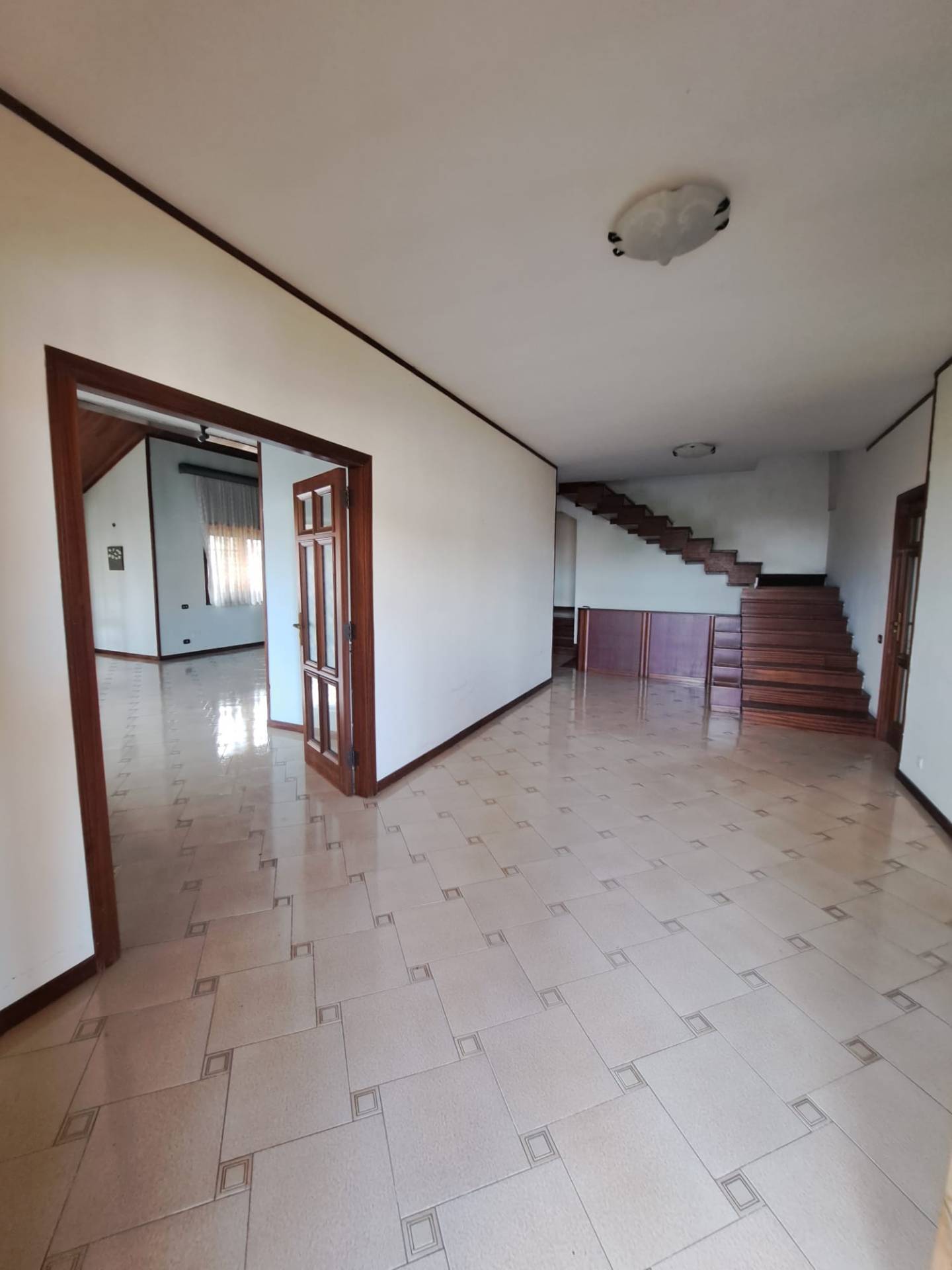 Villa in vendita a Castello di Cisterna