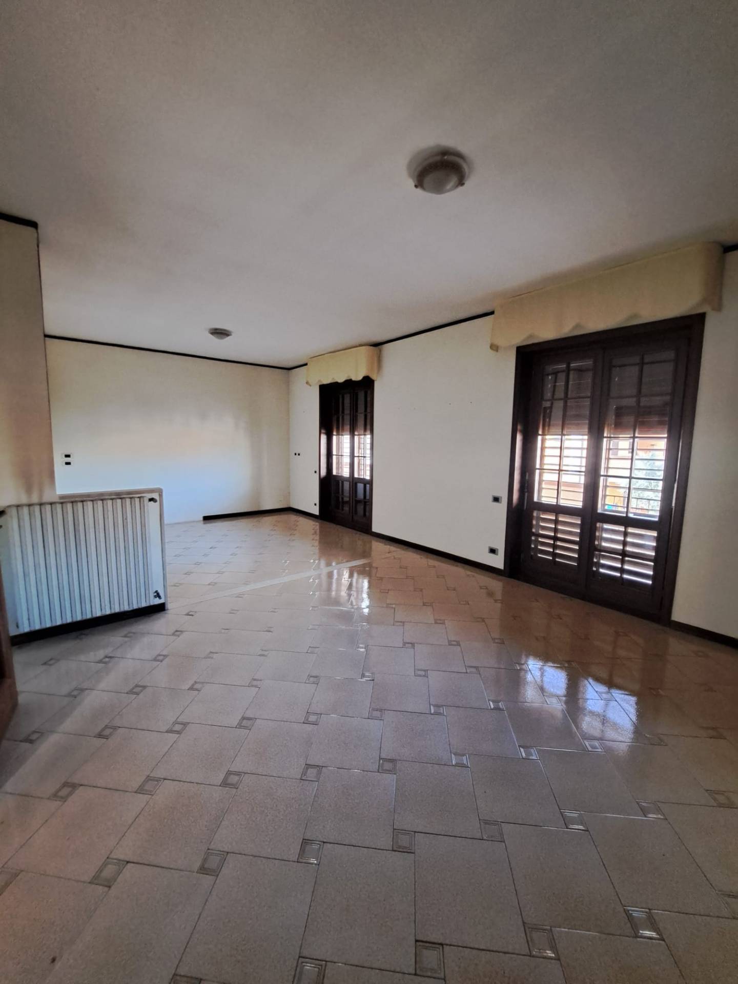 Villa in vendita a Castello di Cisterna