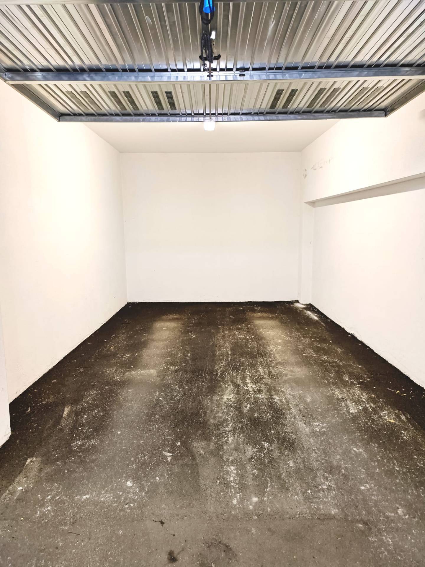 Garage / posto auto in affitto a Castello di Cisterna