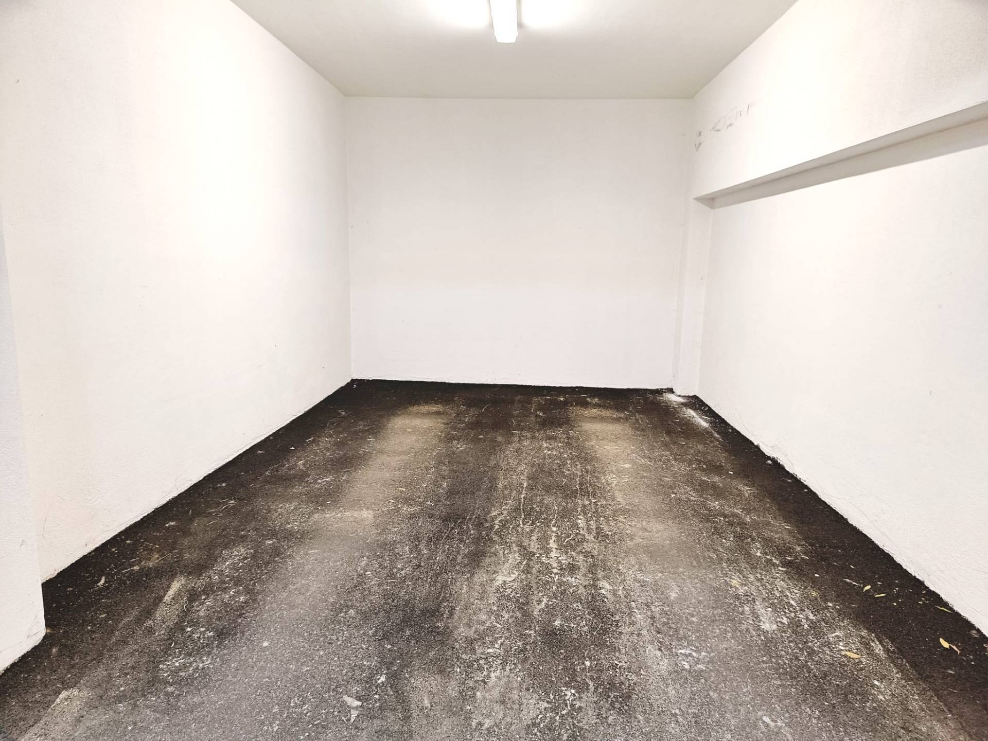 Garage / posto auto in affitto a Castello di Cisterna