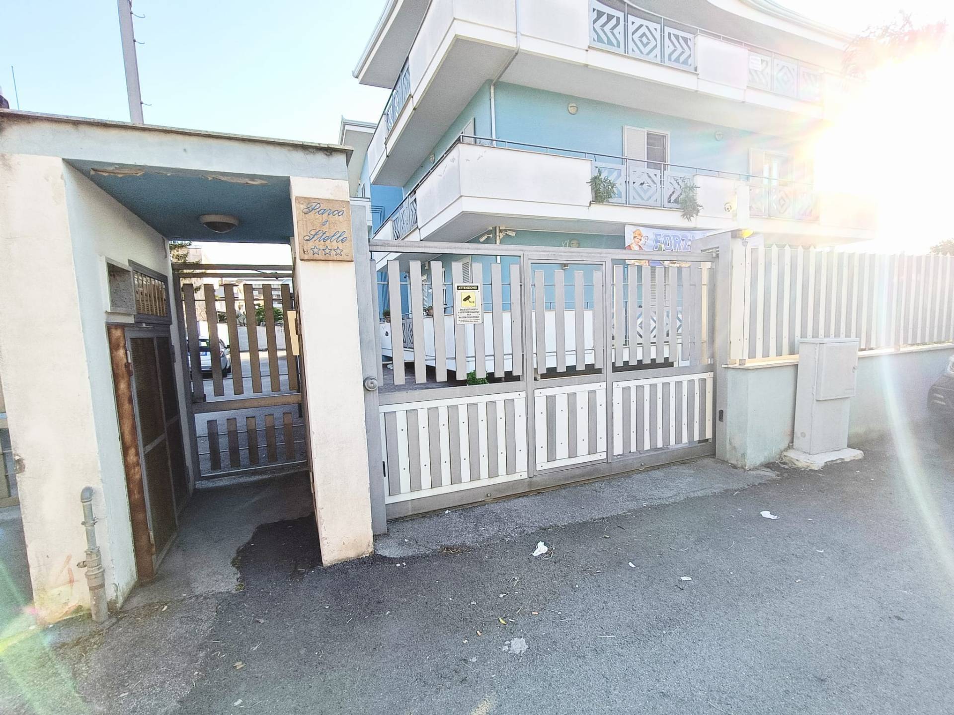 Garage / posto auto in affitto a Castello di Cisterna