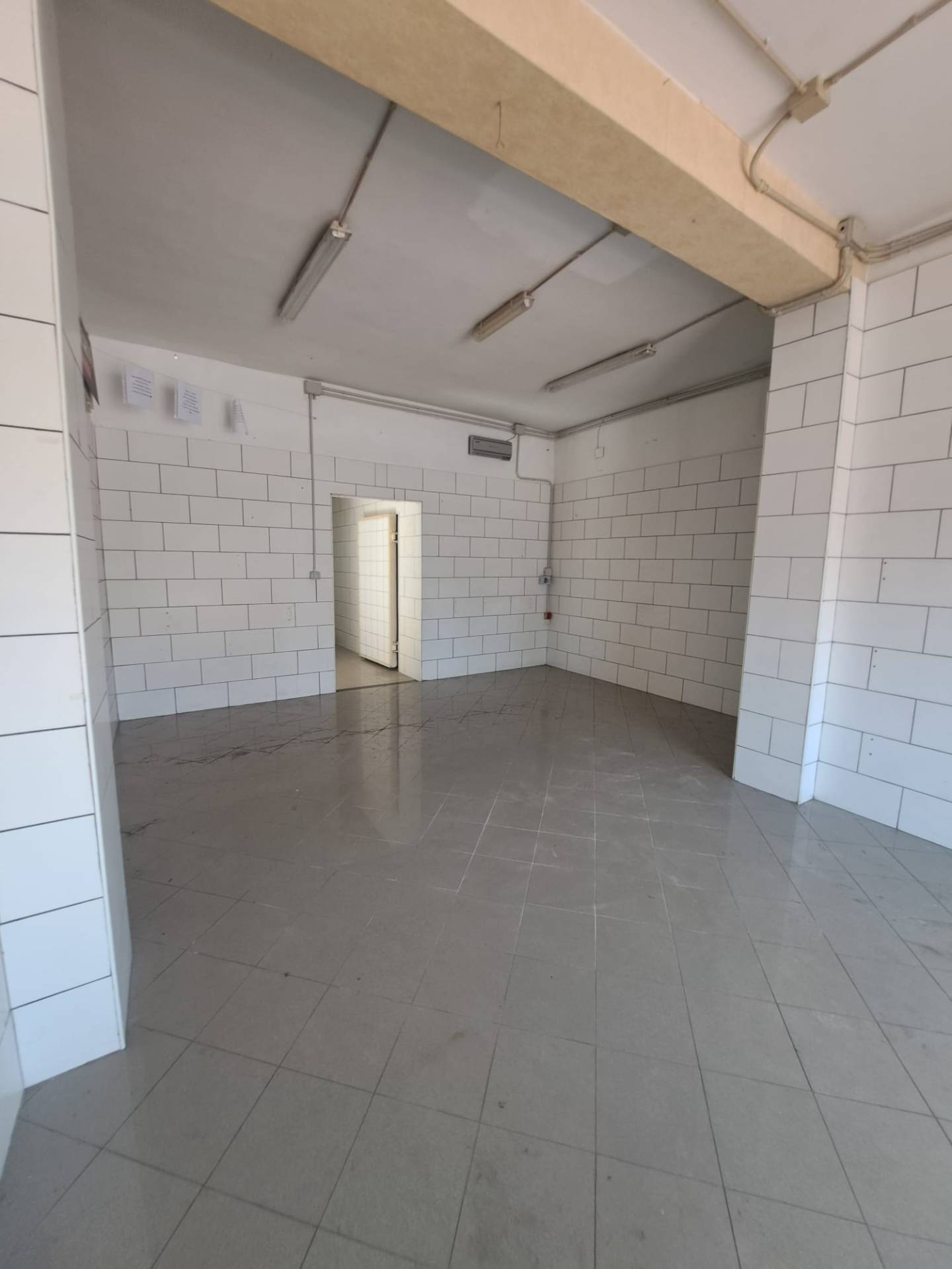 Negozio in vendita a Marigliano
