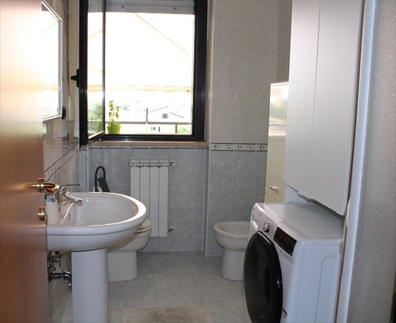 Trilocale in affitto in via di sotto 3/2, Pescara