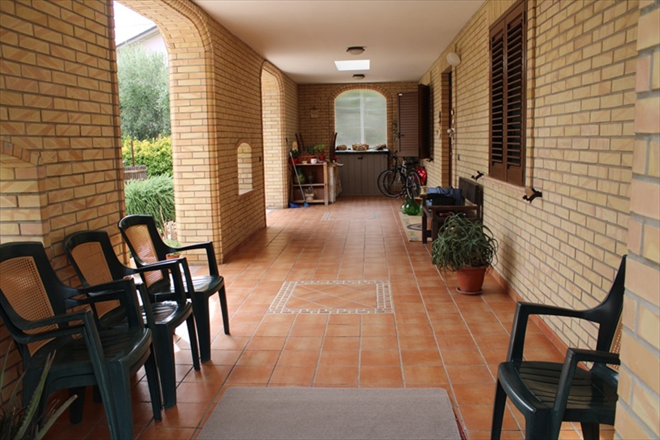 Casa indipendente con giardino in contrada madonna della croce 9, Castiglione a Casauria