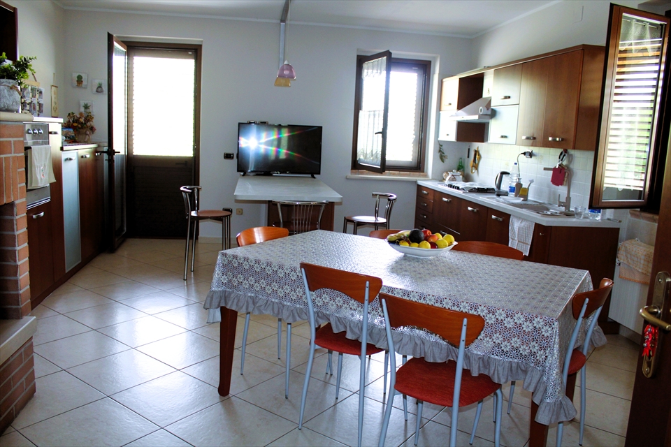 Casa indipendente con giardino in contrada madonna della croce 9, Castiglione a Casauria