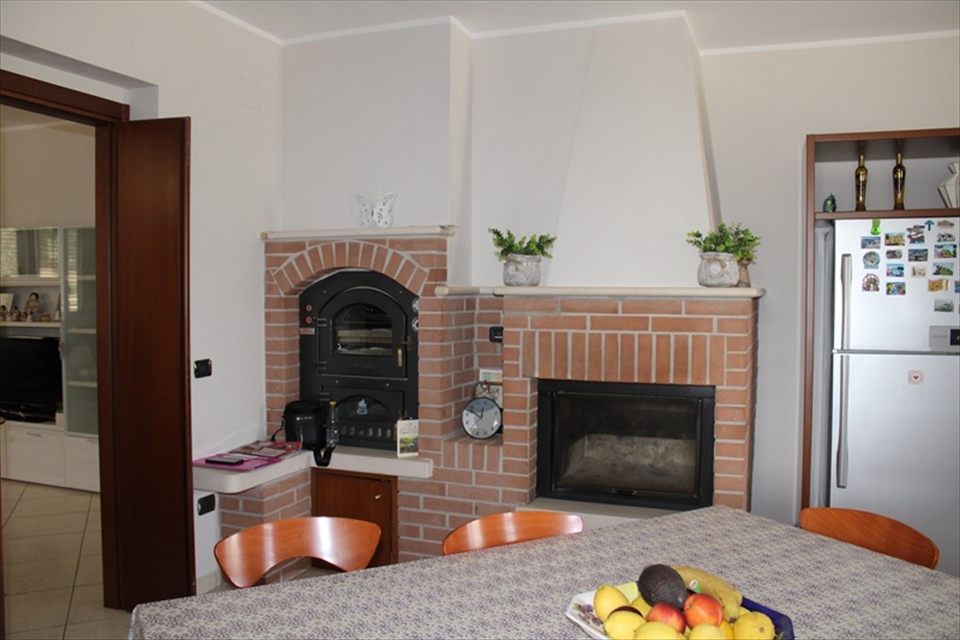 Casa indipendente con giardino in contrada madonna della croce 9, Castiglione a Casauria