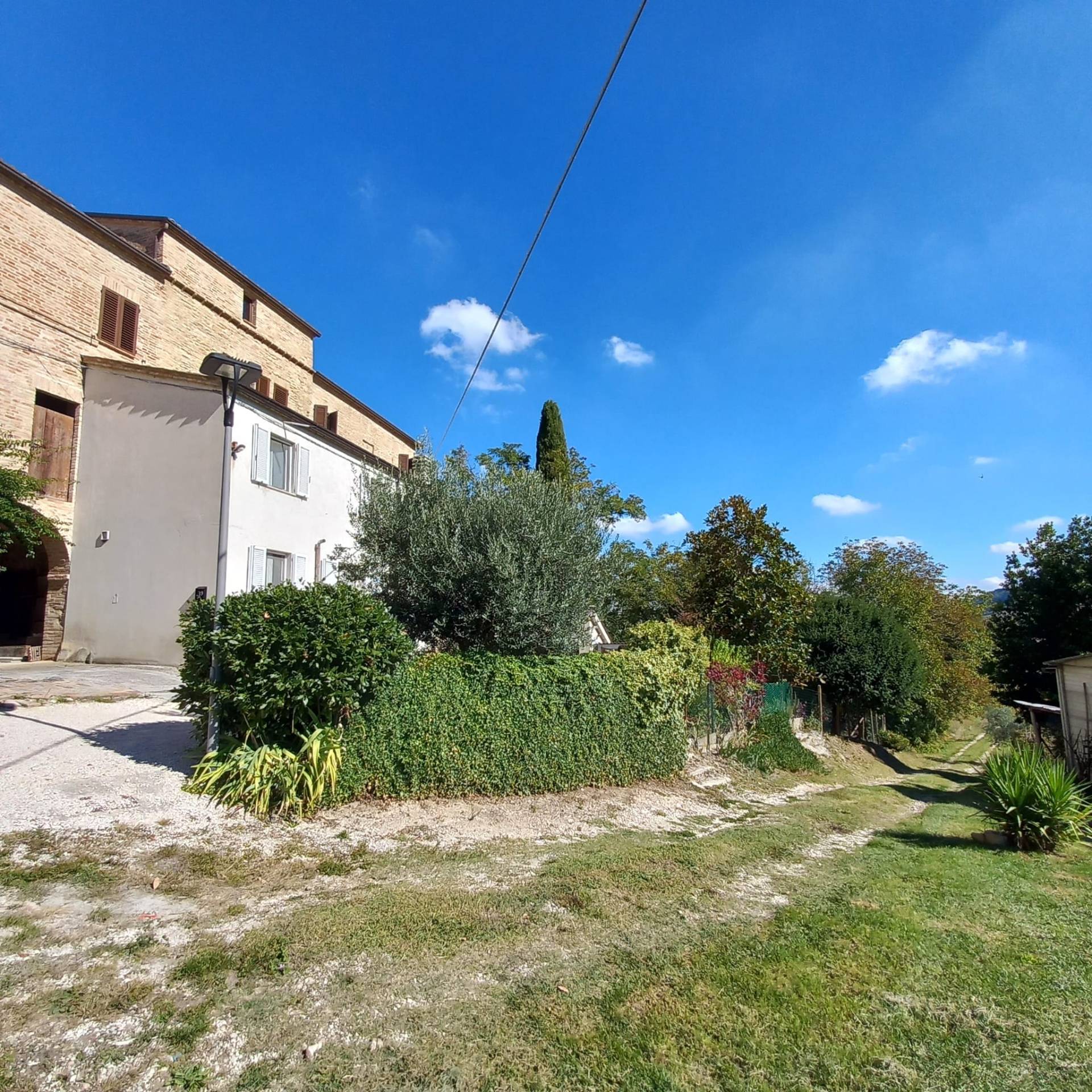 Casa associata in vendita a Falerone, Piane di Falerone