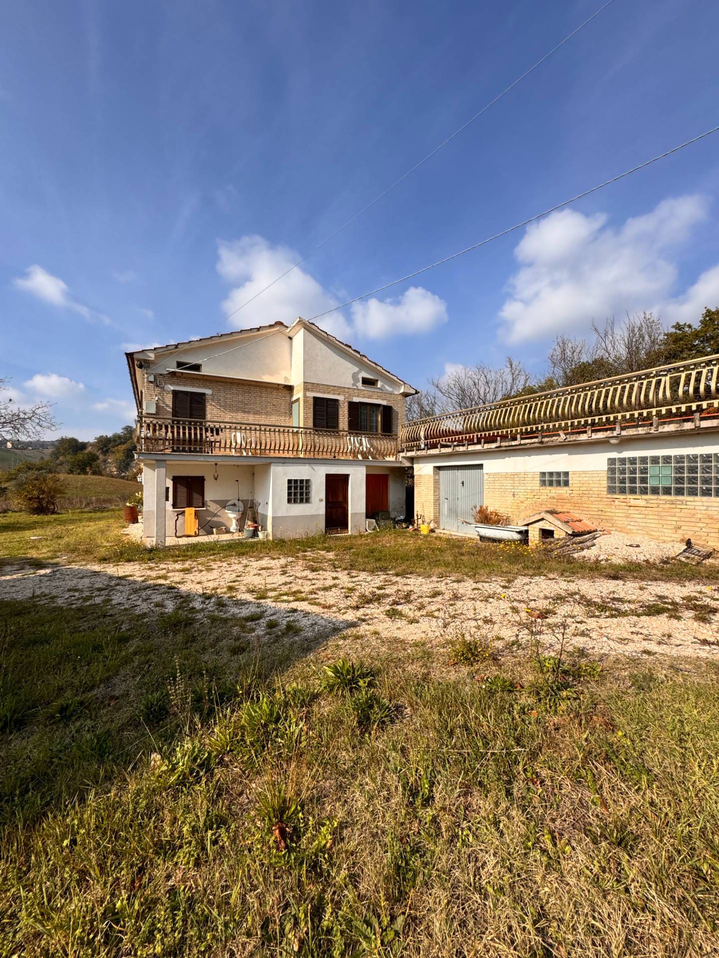 Casolare e Terreno in vendita a Montegiorgio