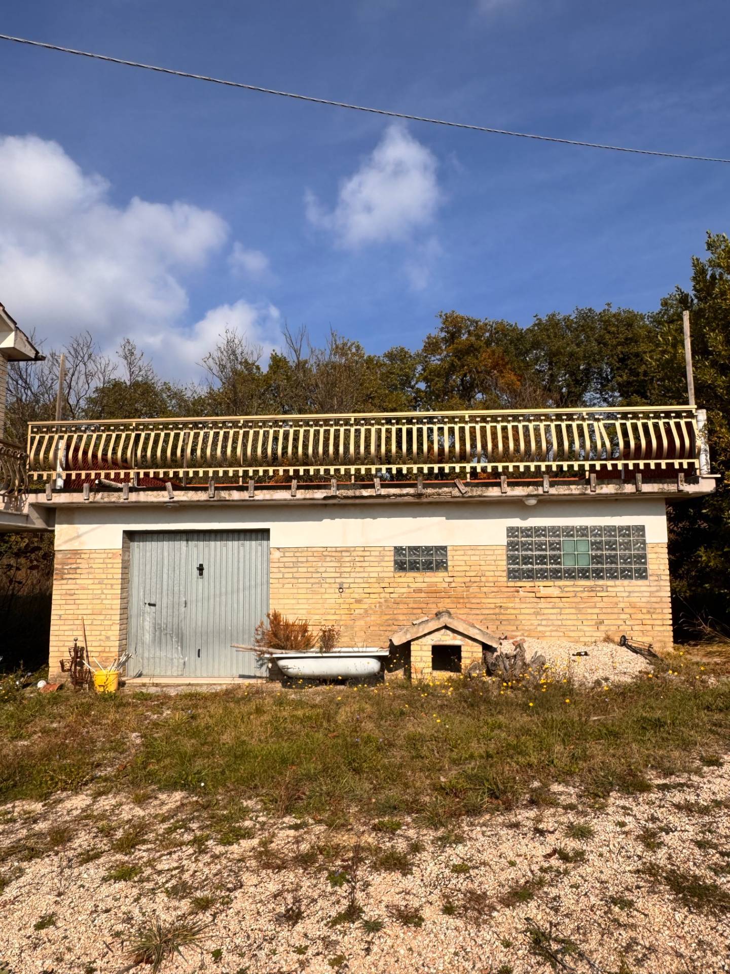 Casolare e Terreno in vendita a Montegiorgio