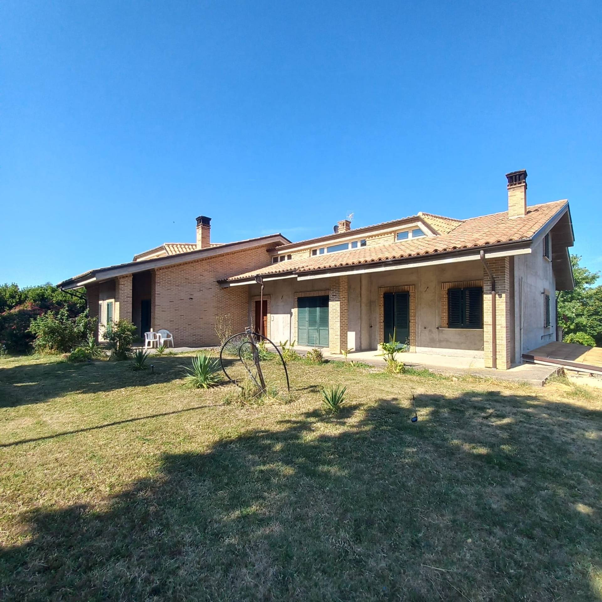 Villa in vendita a Monteleone di Fermo