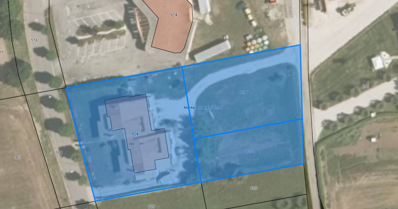 Villa in vendita a Monteleone di Fermo