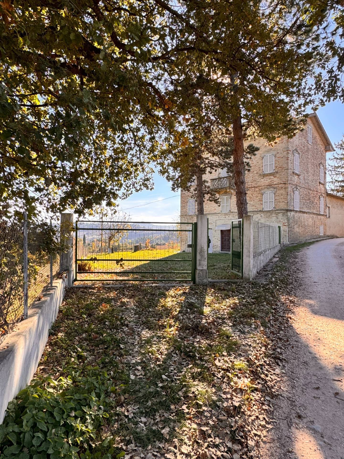 Casa associata in vendita a Falerone, Piane di Falerone