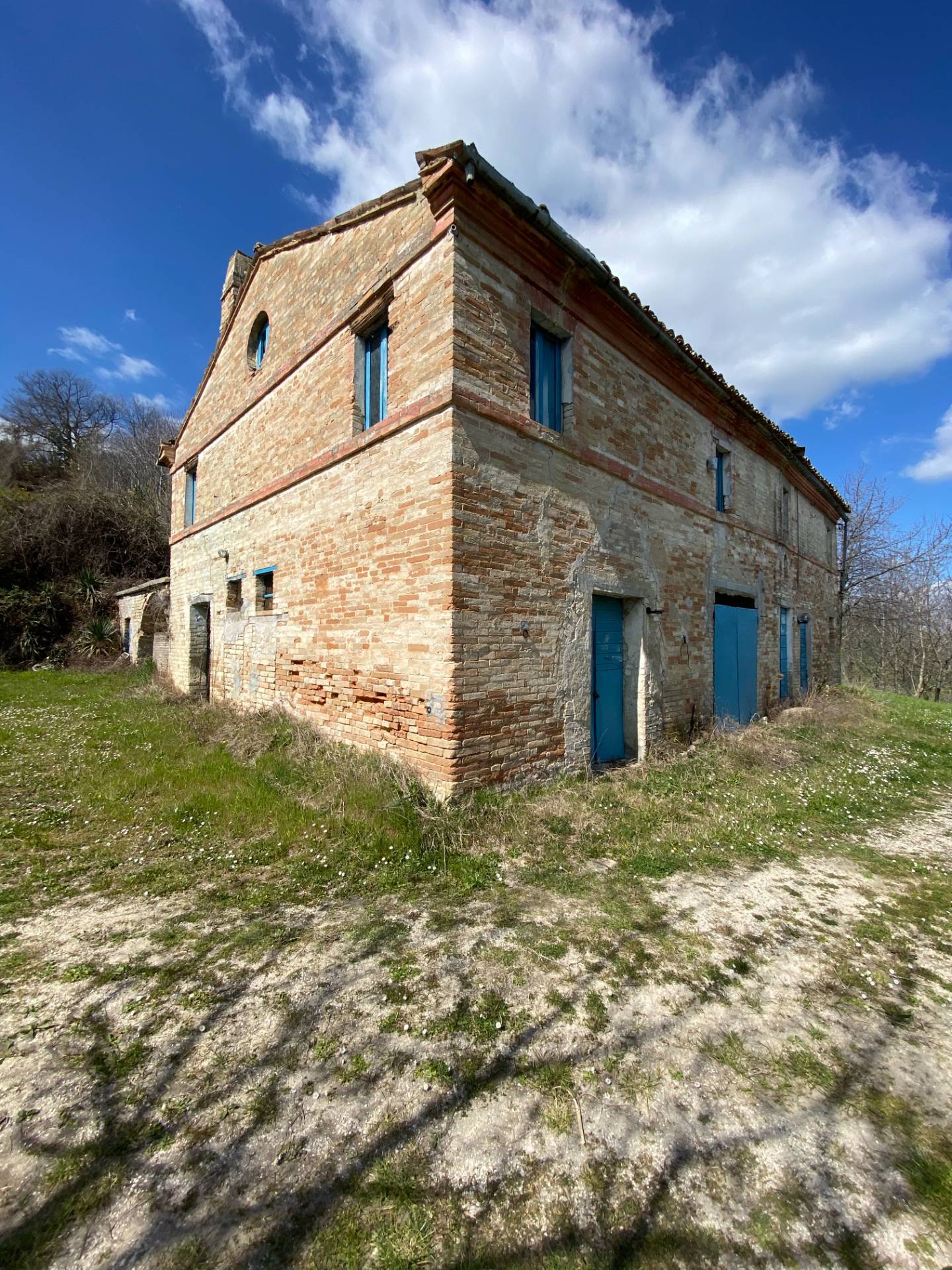 CASALE / RUSTICO in vendita a Montottone