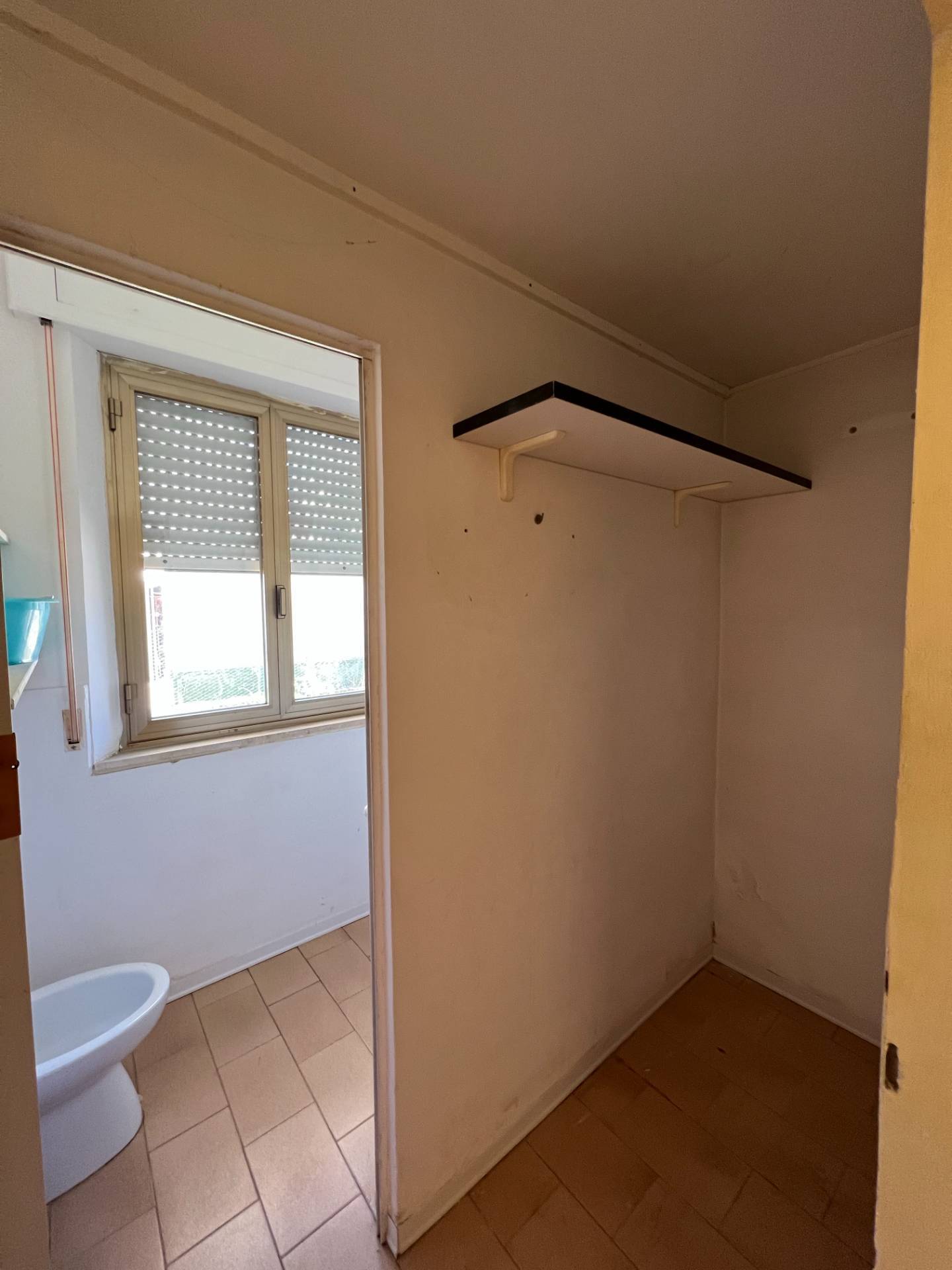 LOCALE COMMERCIALE / NEGOZIO in affitto a Montegiorgio, Piane di Montegiorgio