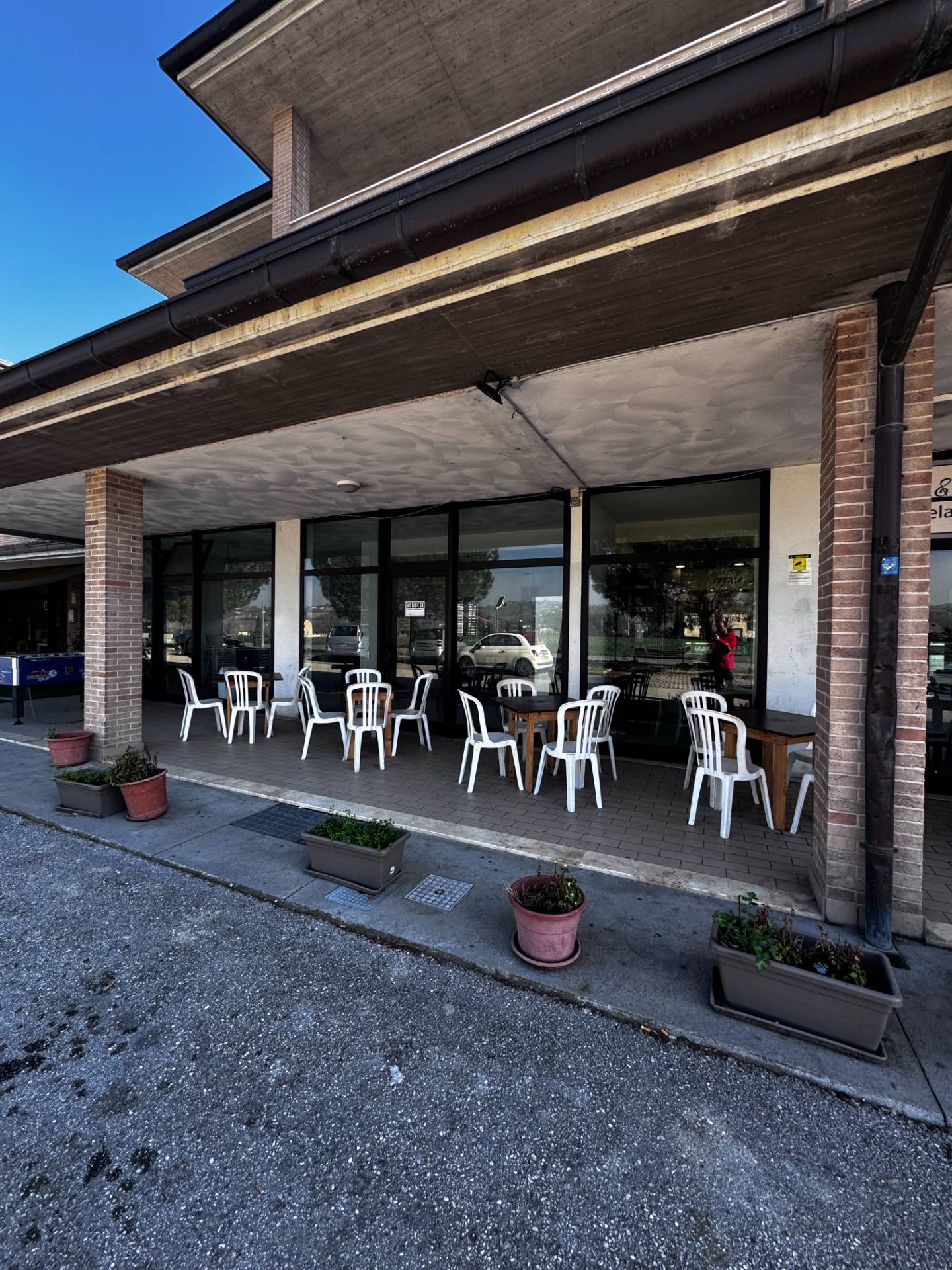 Locale commerciale in affitto a Grottazzolina