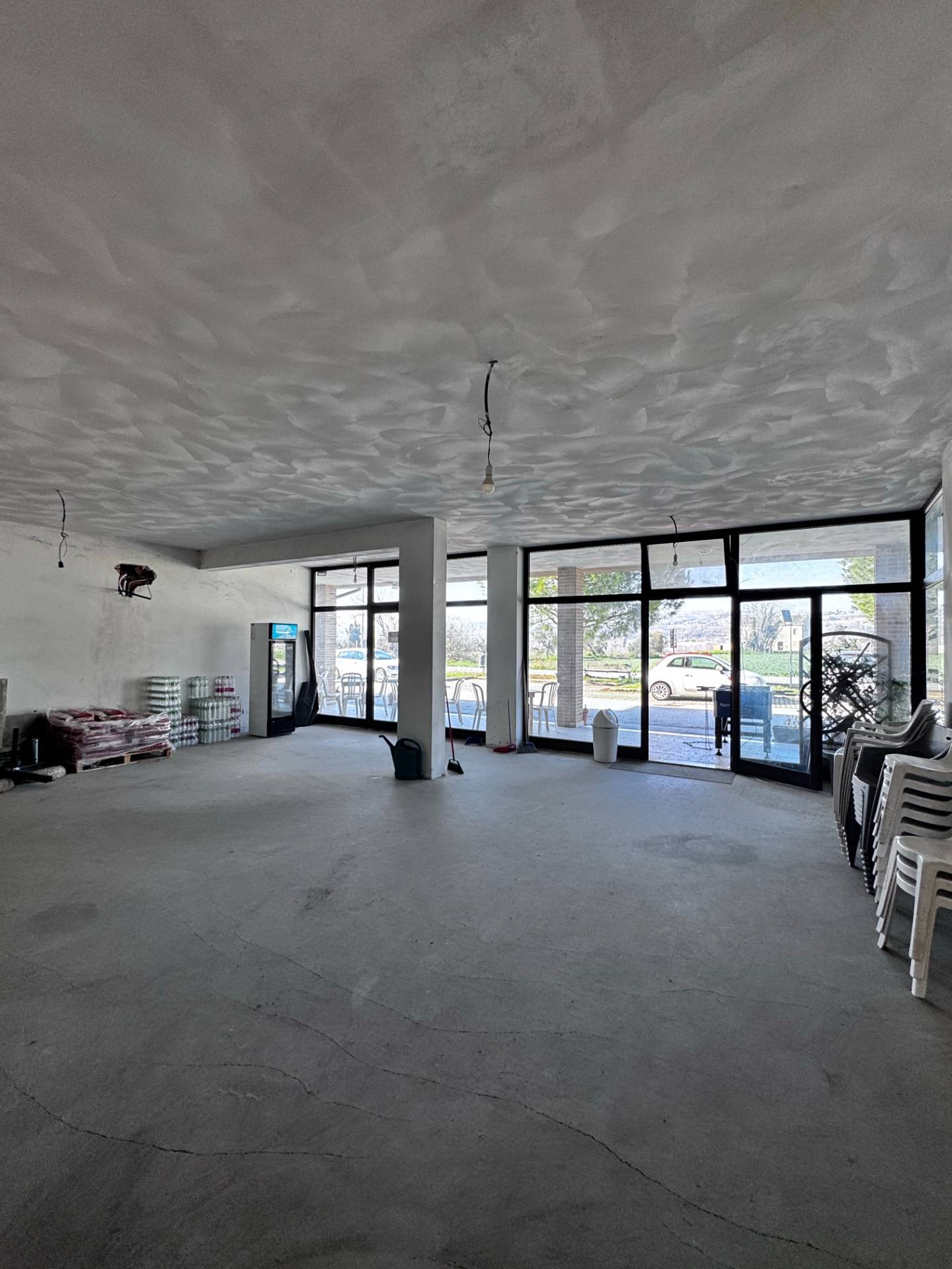 Locale commerciale in affitto a Grottazzolina