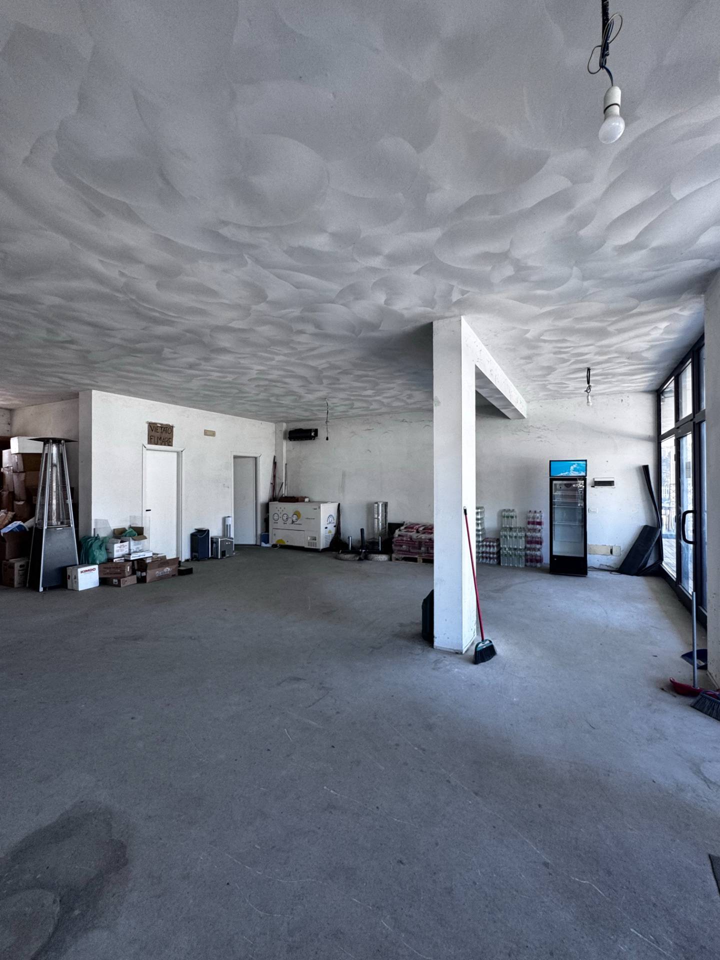 Locale commerciale in affitto a Grottazzolina